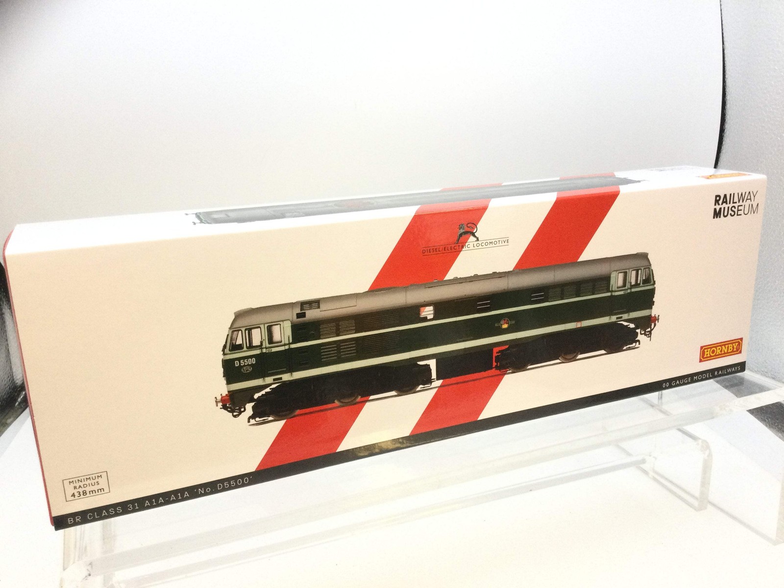 Hornby R30120 OO Gauge BR, Class 31, A1A-A1A, D5500 – Era 5