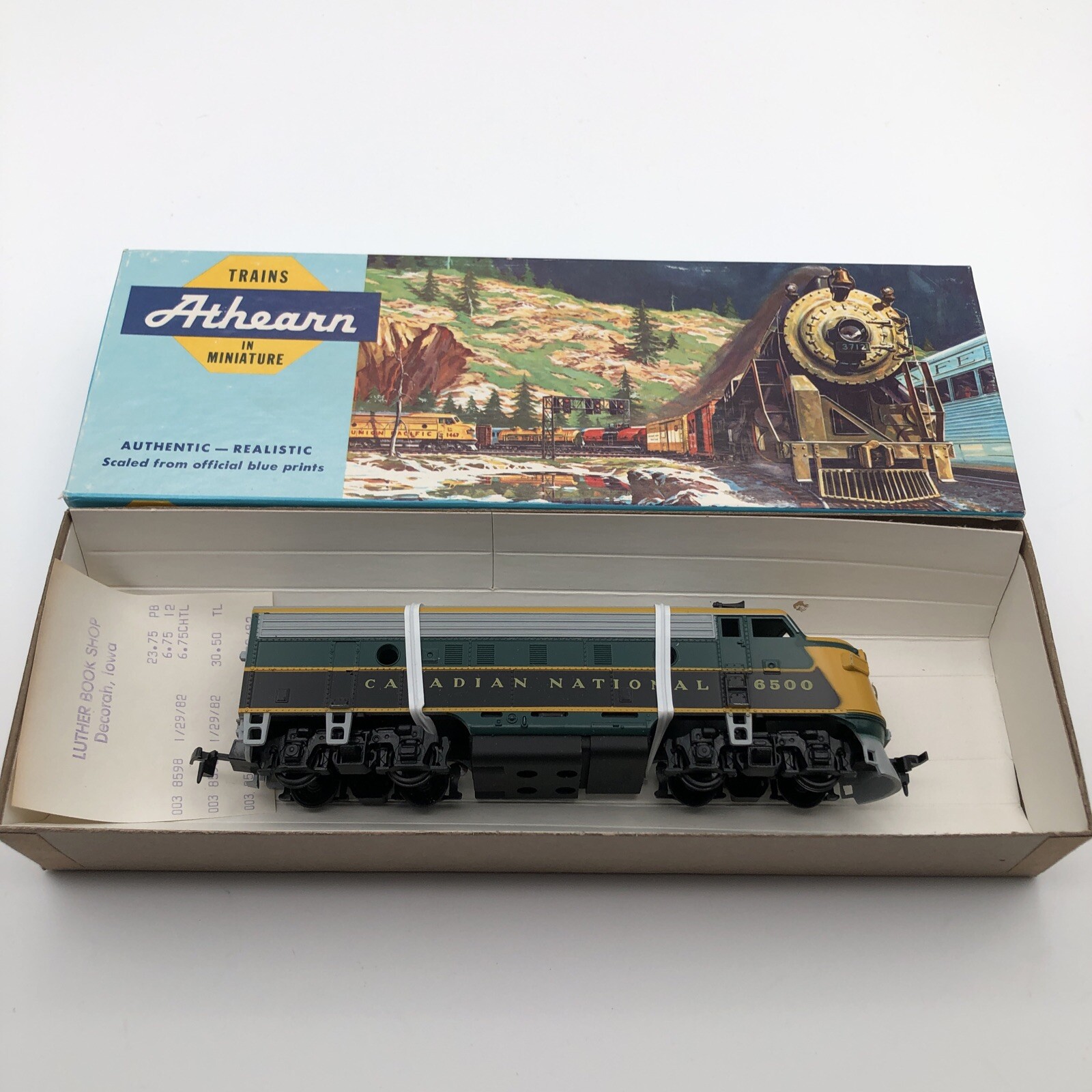 Athearn HO Canadian National Dummy Locomotive Engine Train Toy 3025 6500 New