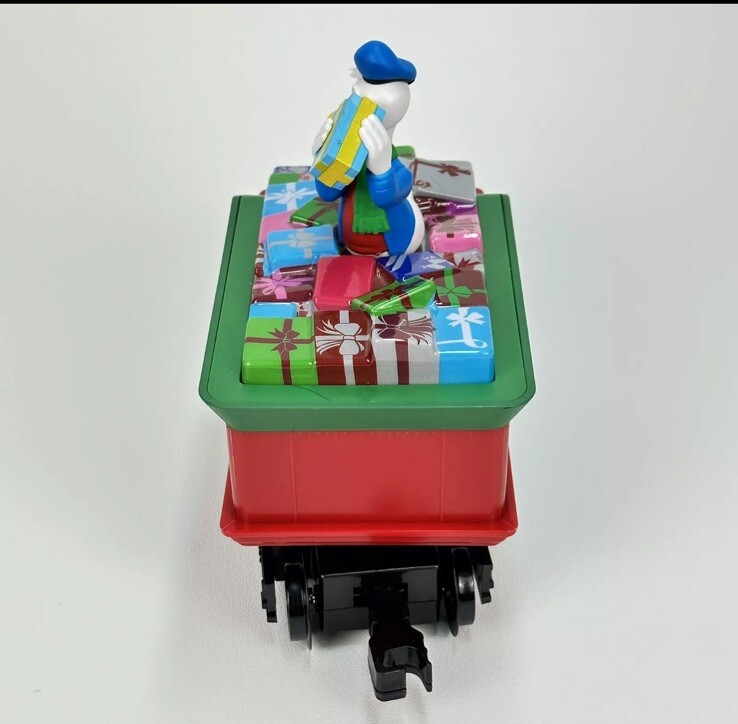 Lionel Ready to Play Disney Mickey Mouse Express Donald Duck Tender Car