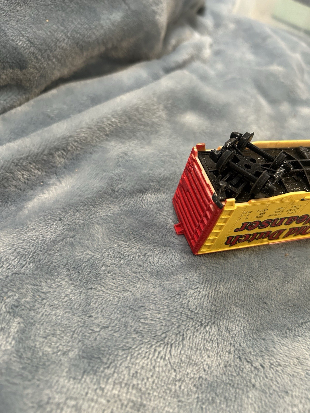 HO 1/87 Old Dutch Cleanser Train Car. As-is