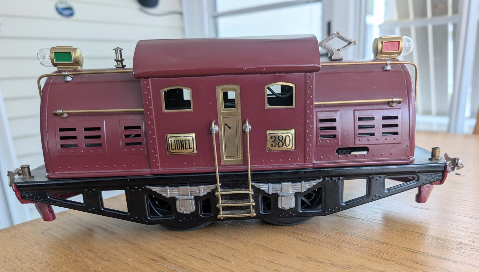 Lionel Pre War Locomotive Engine 380 NEAR MINT Train Gold Trim Standard Track
