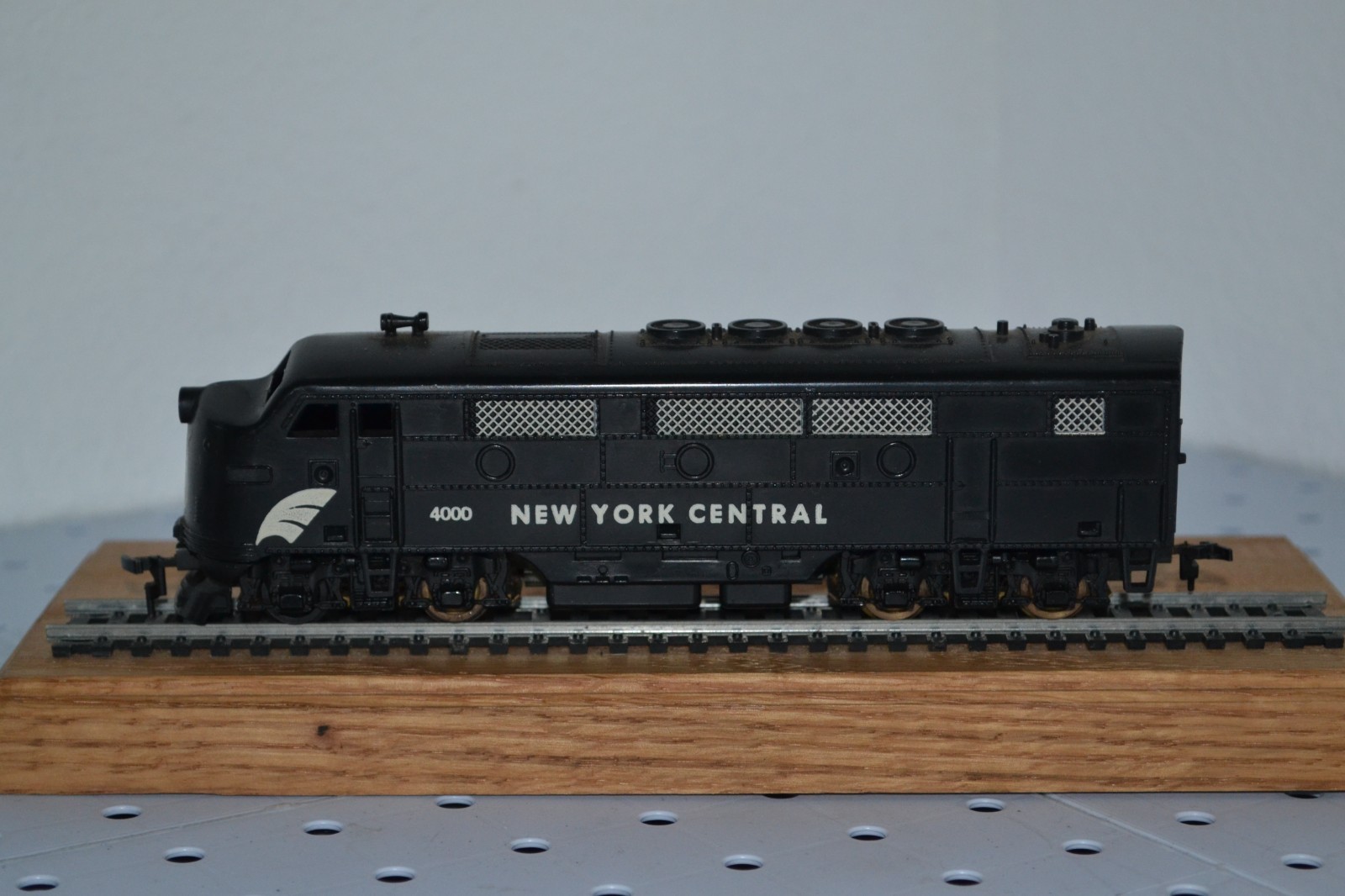 Vintage 1958 Marx HO Scale No.4000 New York Central F-7 Diesel