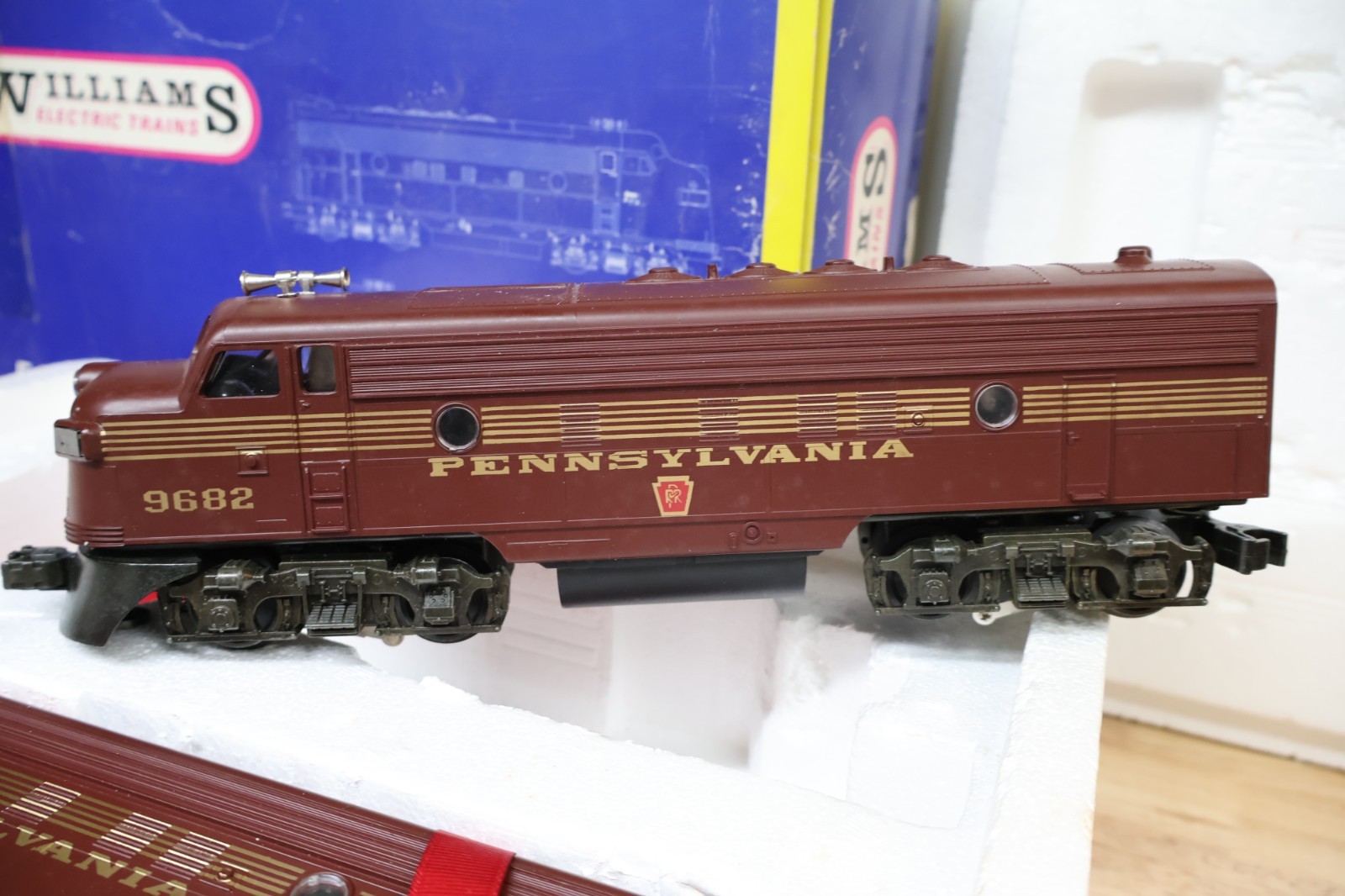 Williams 4305 O Pennsylvania F7 AA Tuscan Red Diesel Locomotives Model 9682 9873