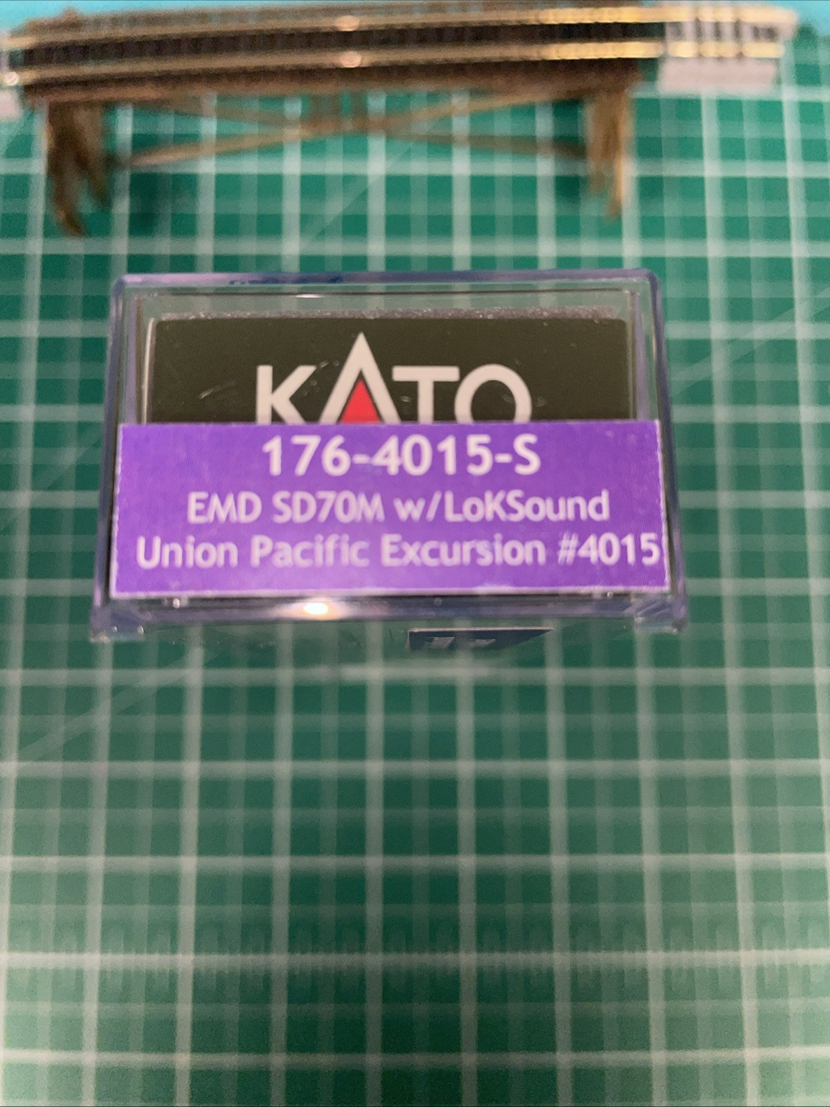 New! N-Scale Kato 176-4015-S EMD SD/70M W/ LokSound UP Excursion #4015 $ 335.00