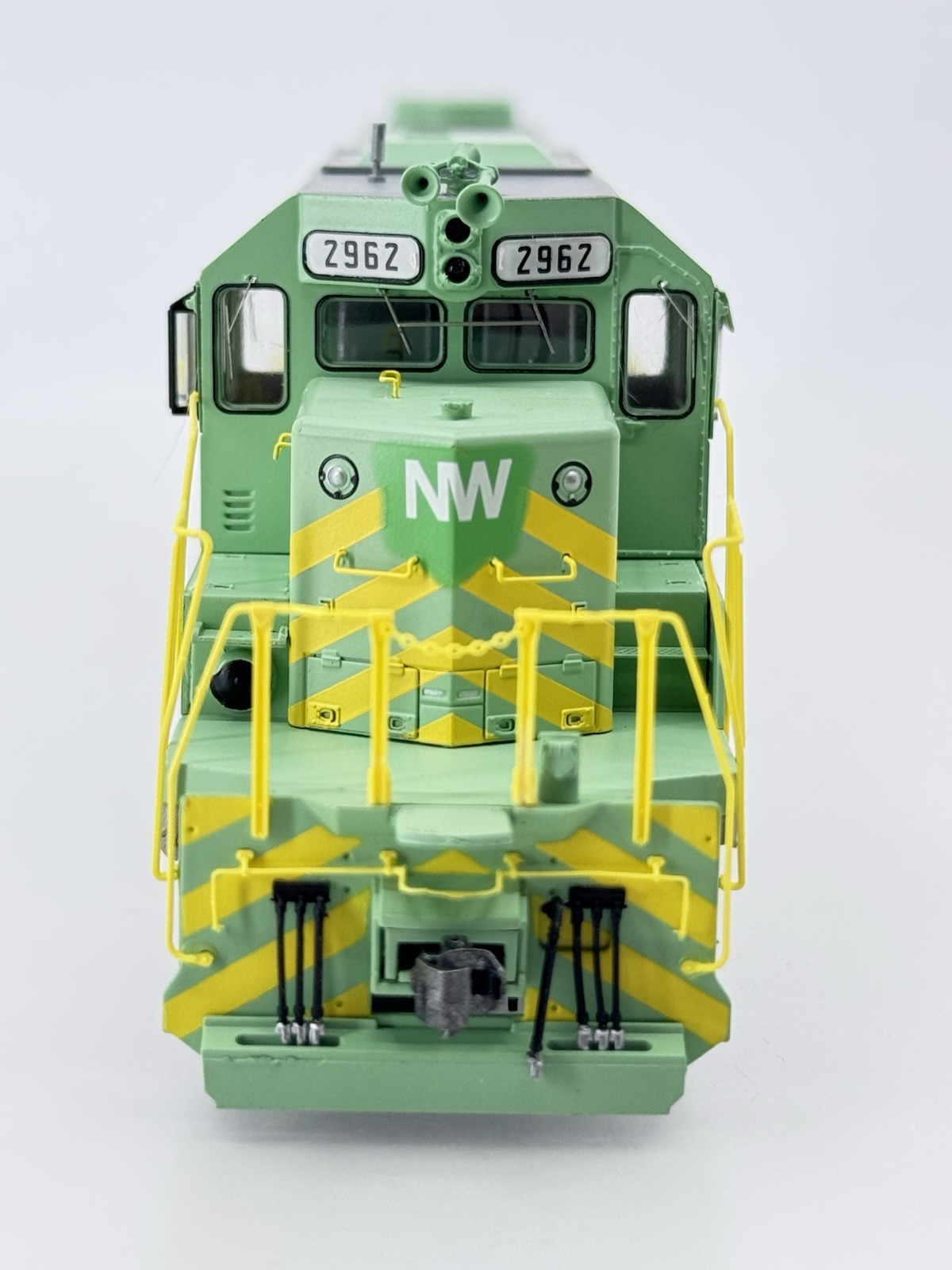 HO Athearn RTR 64397 Norfolk & Western SD39 Powered Diesel Locomotive N&W #2962