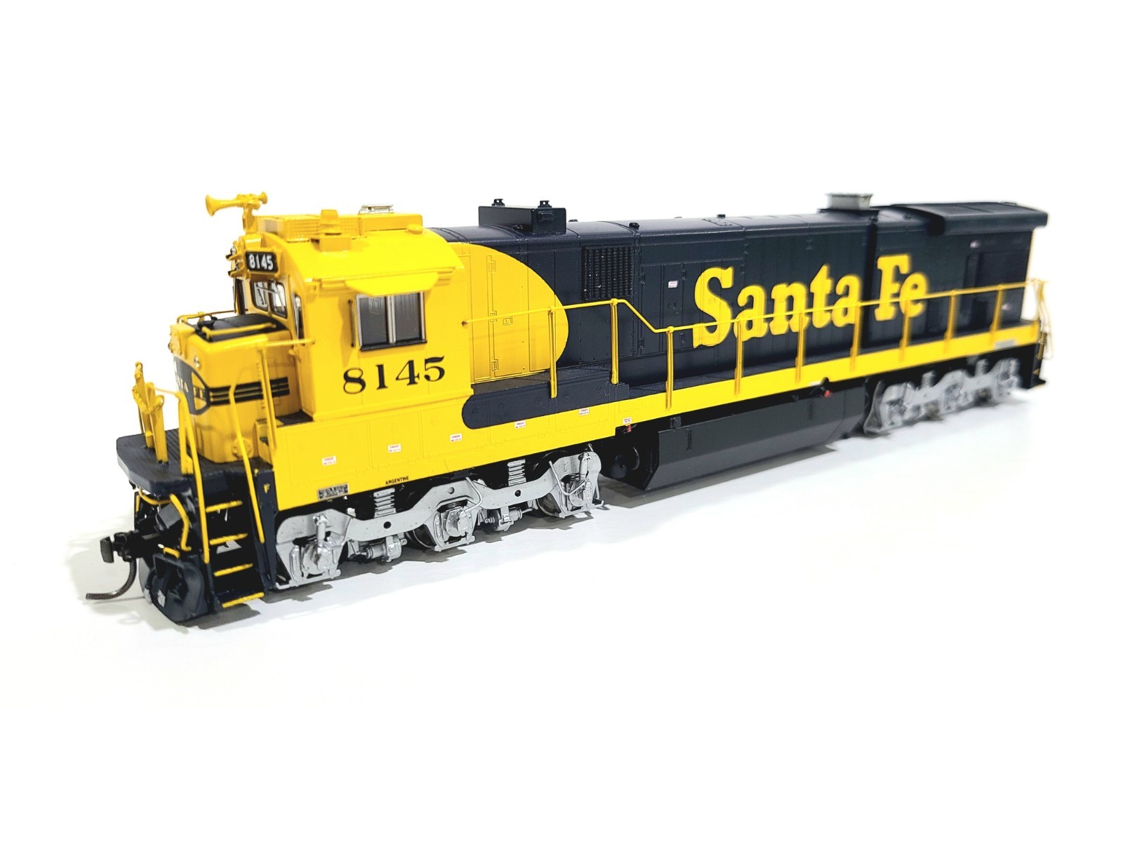 Overland OMI SF GE C30-7 Santa Fe Warbonnet #8145 HO Brass Model #087010051.1