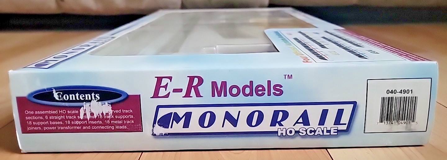 E-R Models Monorail GREEN Stripe #4901 HO Scale — Complete NEW READ