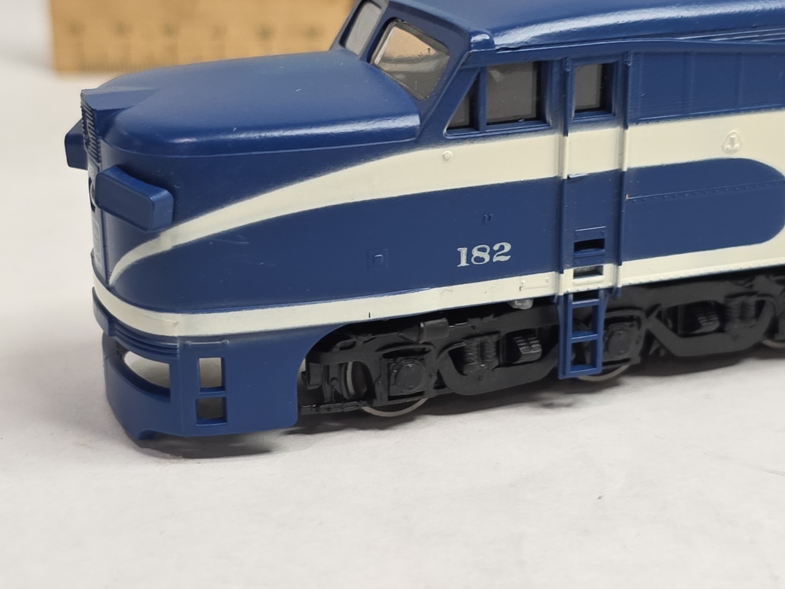 Athearn HO 3310 Nickel Plate Road 182 PA-1 Diesel Loco Clean Needs Motor Mounts