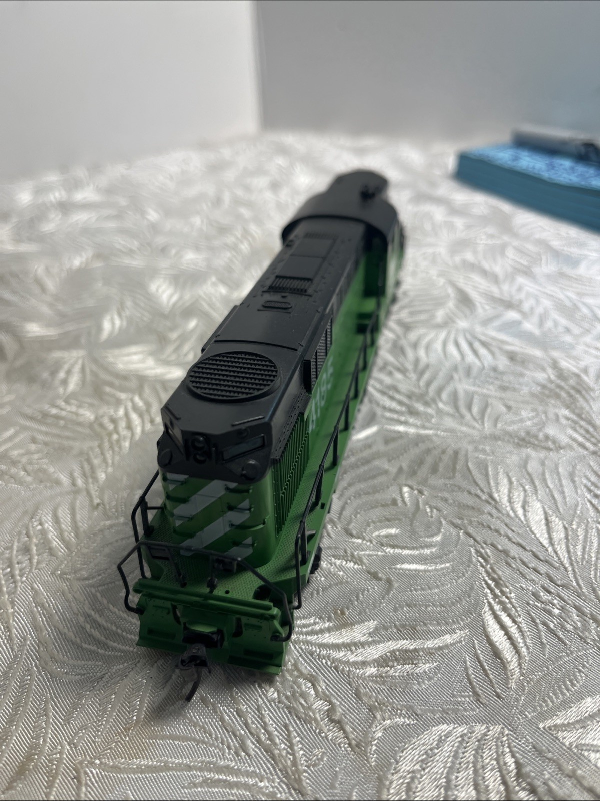 Atlas Kato HO Scale 1:87 Burlington Northern #4185 BN RS-11 Diesel Locomotive