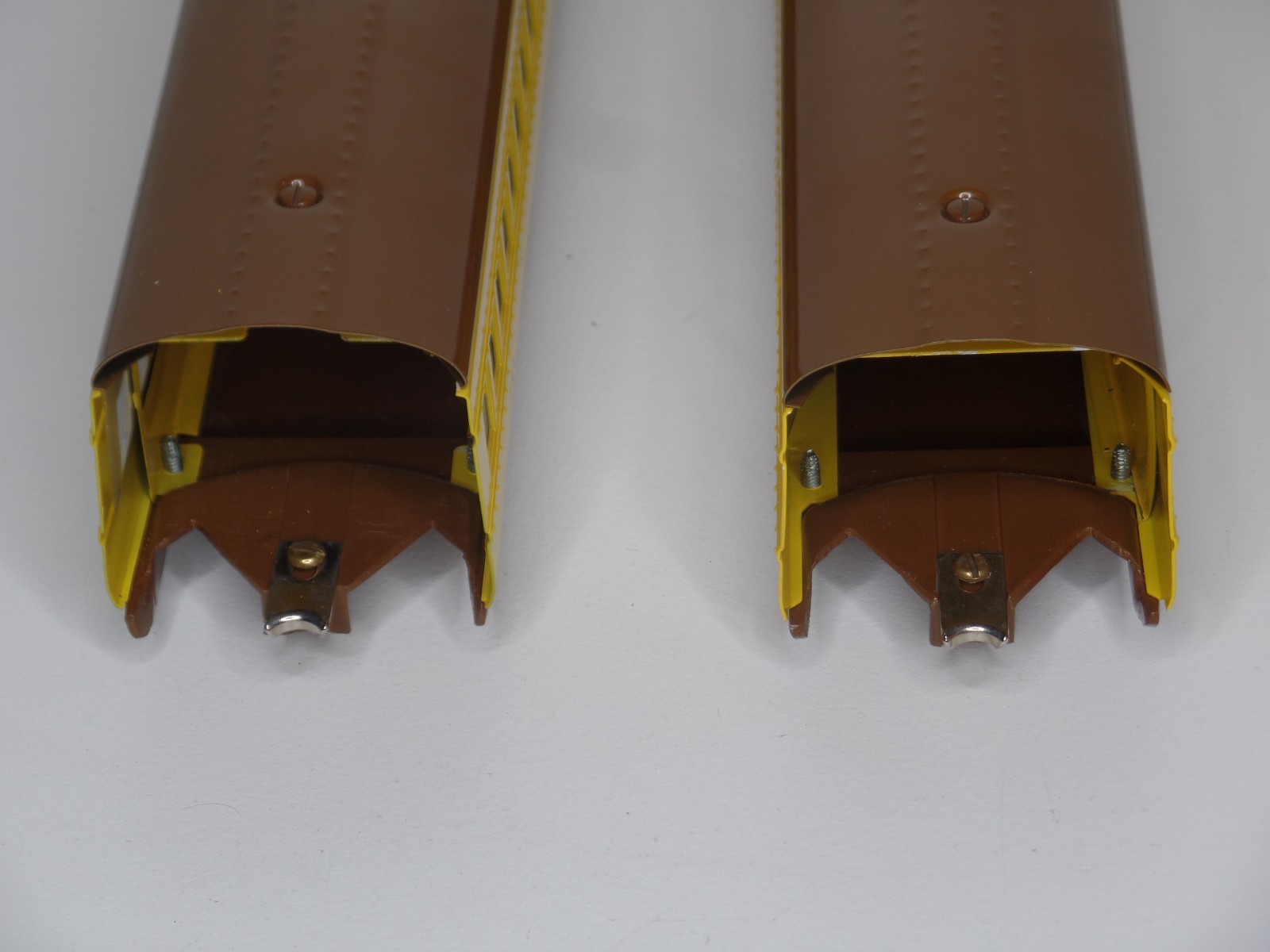 Pride Lines O Gauge Lionel Union Pacific M-1000 Streamliner Passenger Set of 14
