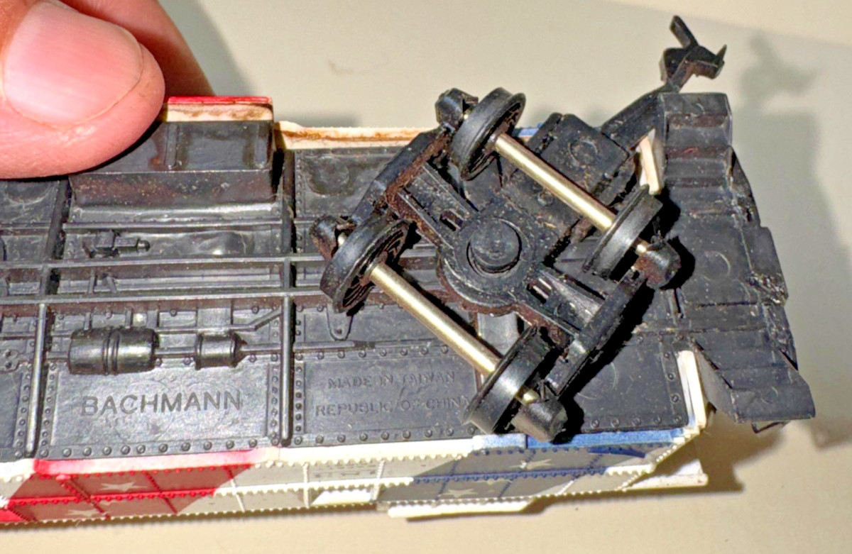 Vintage Bachmann Bicentennial Train Lot – SCL 1776 Locomotive, Caboose, Trailers