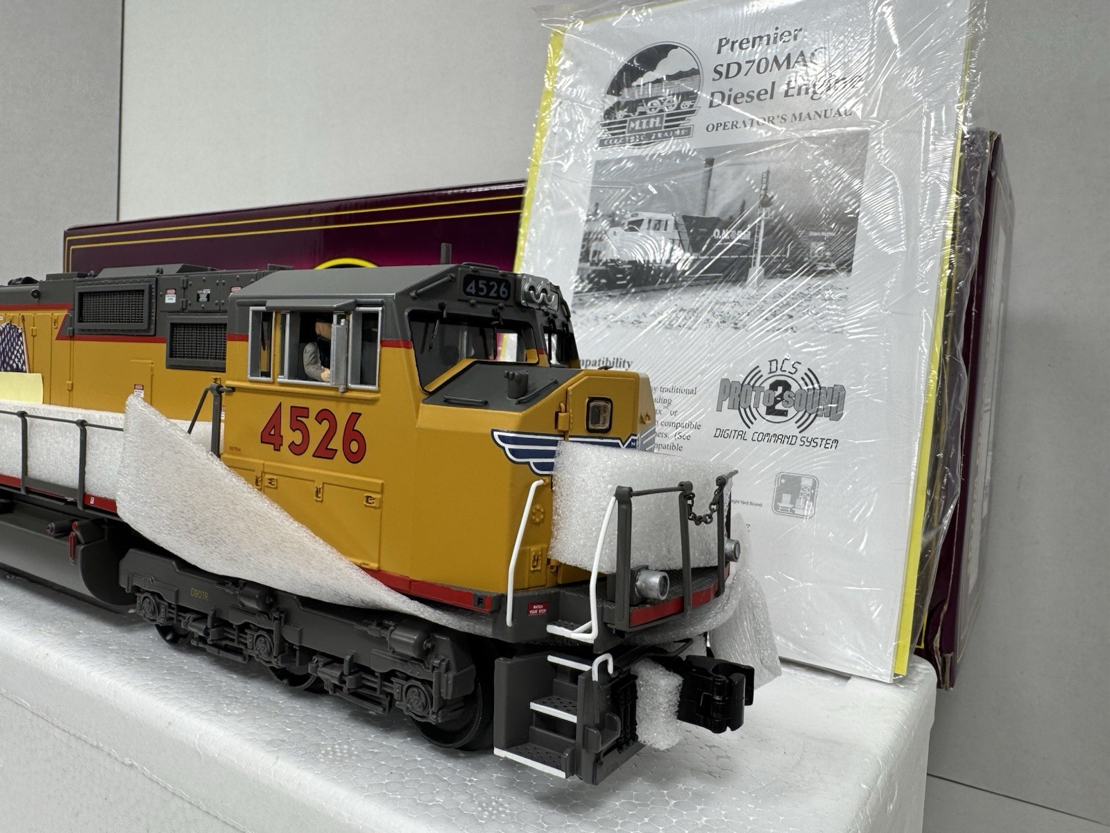 MTH 20-2376-1 Union Pacific UP flag SD70M diesel engine #4526 PS 2.0 BCR NIB