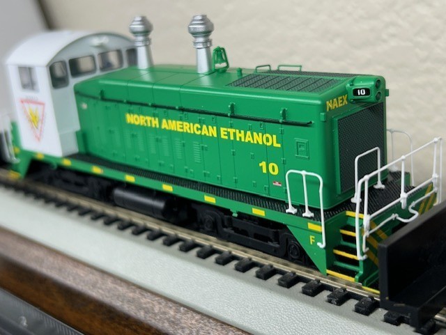 NORTH AMERICAN ETHANOL SW9/1200 SWITCH LOCO- DCC – HO Scale “QUANTUM SOUND” NEW