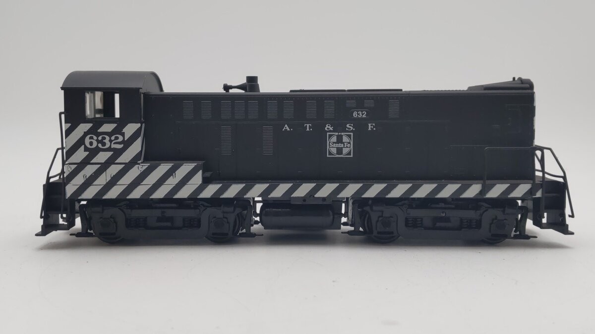 American Models S1209 S Scale Santa Fe S-12 Diesel Baldwin Switcher #632/Box