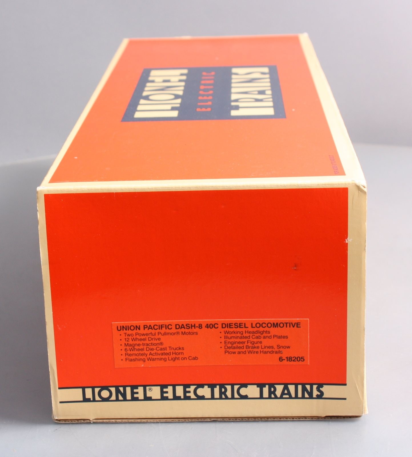 Lionel 6-18205 O Gauge Union Pacific Dash-8 40C Diesel Locomotive #9100 EX/Box