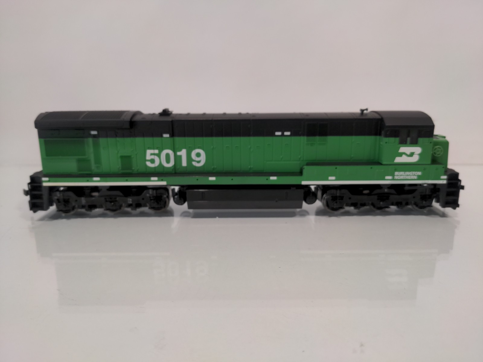 HO Atlas 8621 GE C30-7 Burlington Northern Whiteface BN 5019 NOS