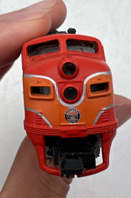 Life Like N Train 6405 Daylight Southern Pacific F-7 Diesel Locomotive *as-is*