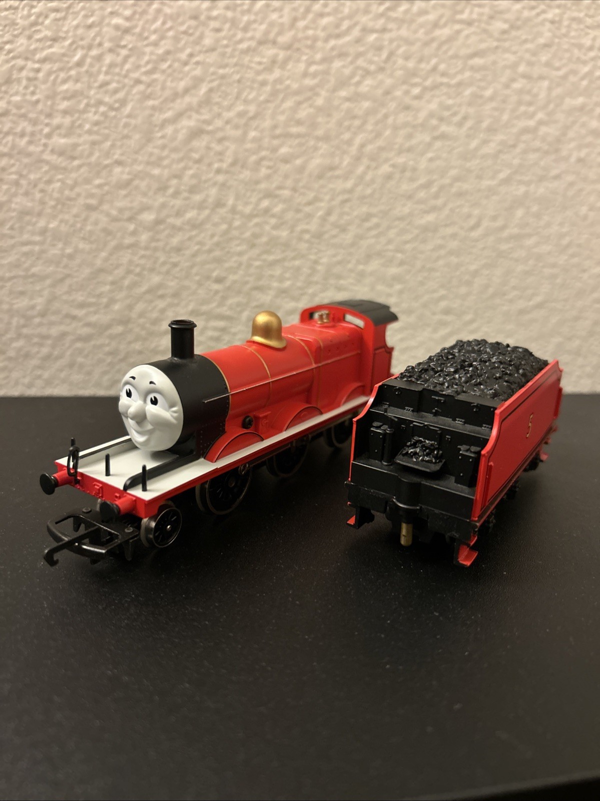 RARE Hornby Thomas and Friends James the Red Engine HO/OO Locomotive