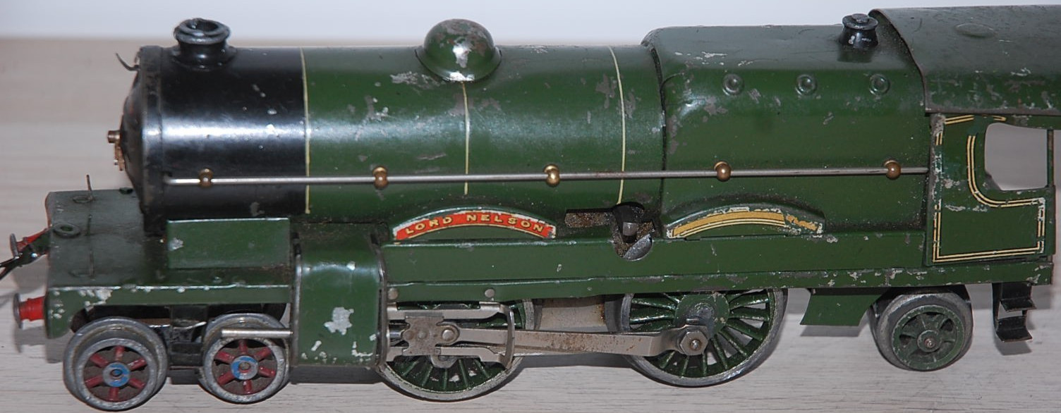 HORNBY O GAUGE CLOCKWORK 3C ‘FLYING SCOTSMAN’ LOCOMOTIVE IN GREEN LNER LIVERY
