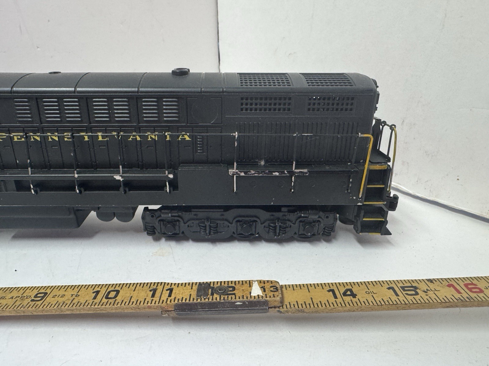 K-Line K2480-8701CC 1/48 PRR FM Trainmaster Diesel Locomotive TMCC