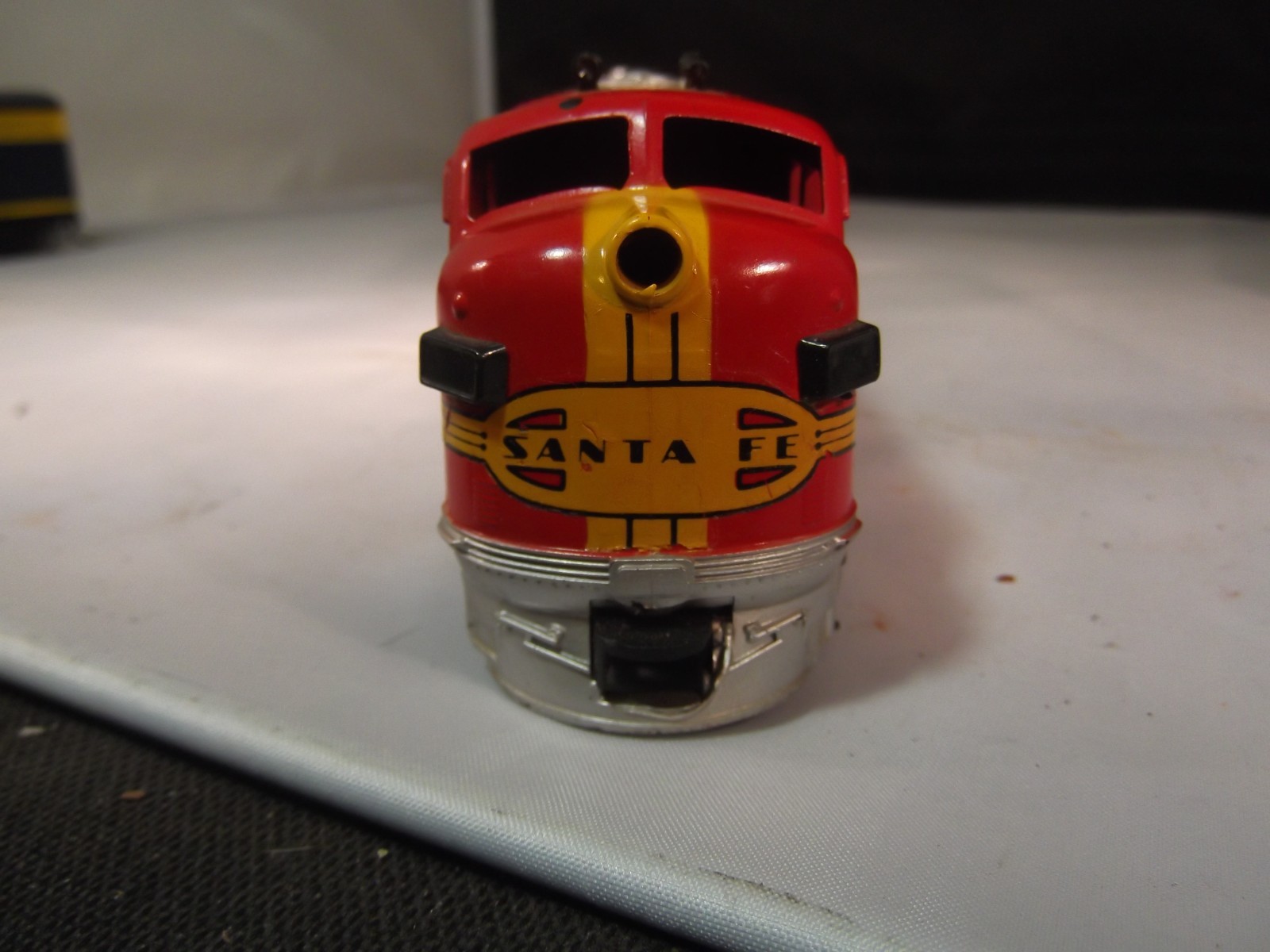 Lot of HO Scale Diesel Locomotive Lot of 2 + Box Cars and a Caboose as is