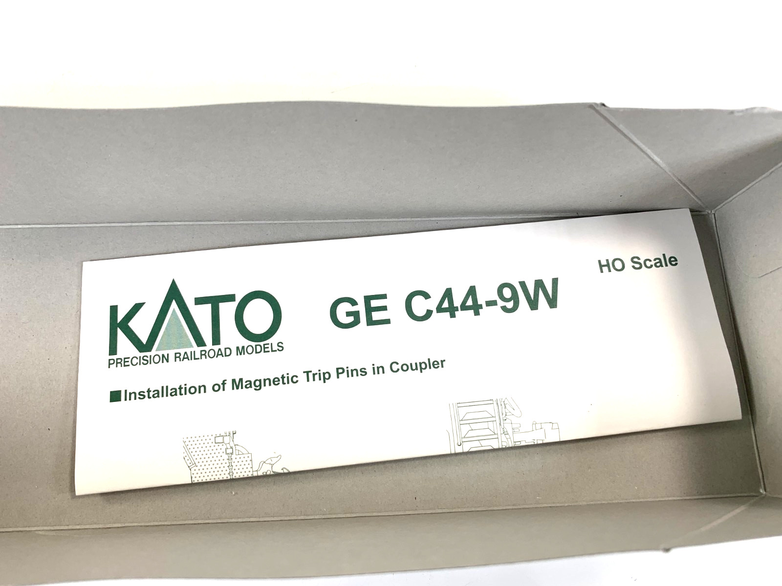 HO Kato 37-6633 Union Pacific #9660 GE C44-9W Diesel – DC only
