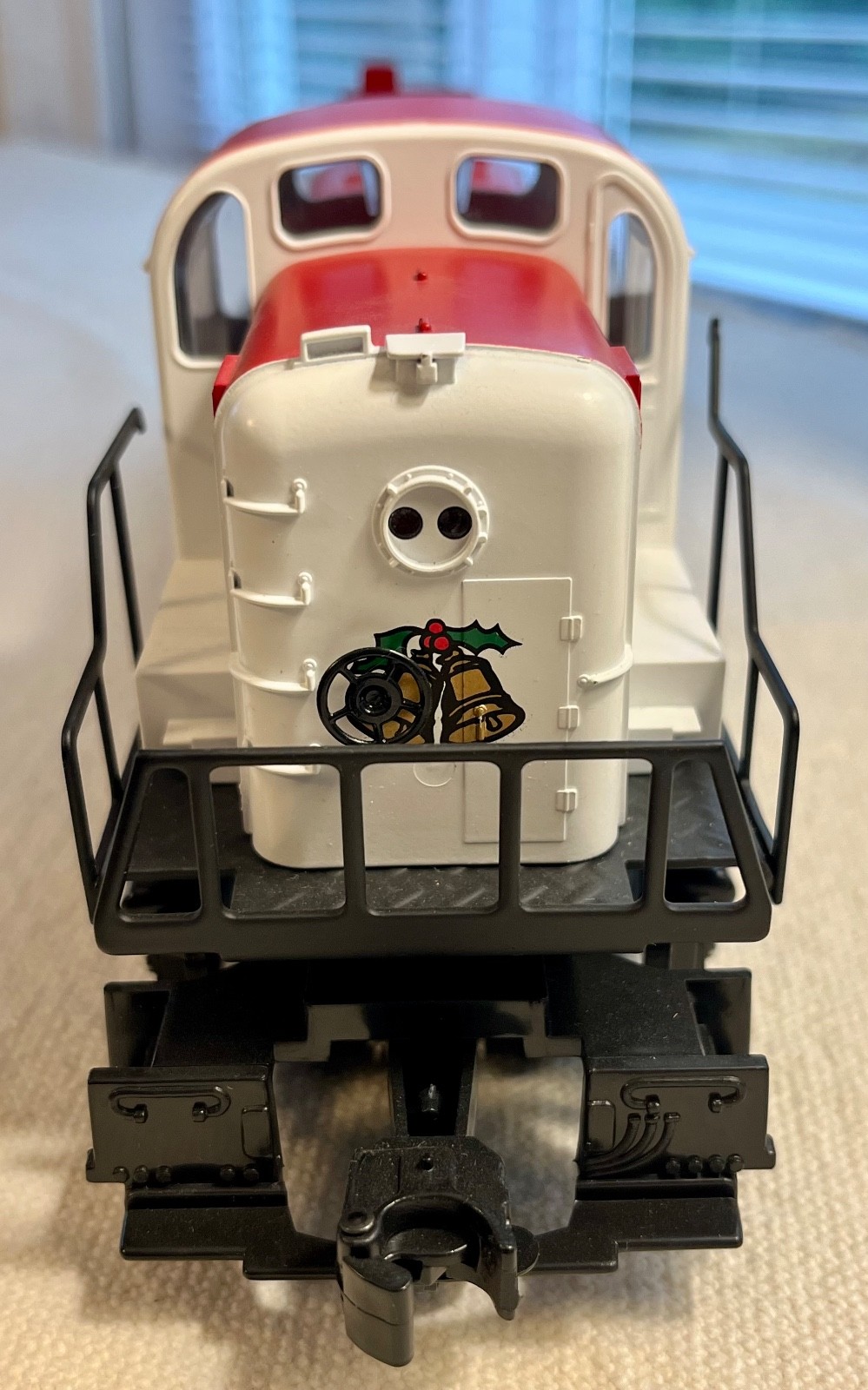 Lionel 6-18837 Christmas RS-3 Diesel Engine O Gauge w/ Box & Papers LN Condition