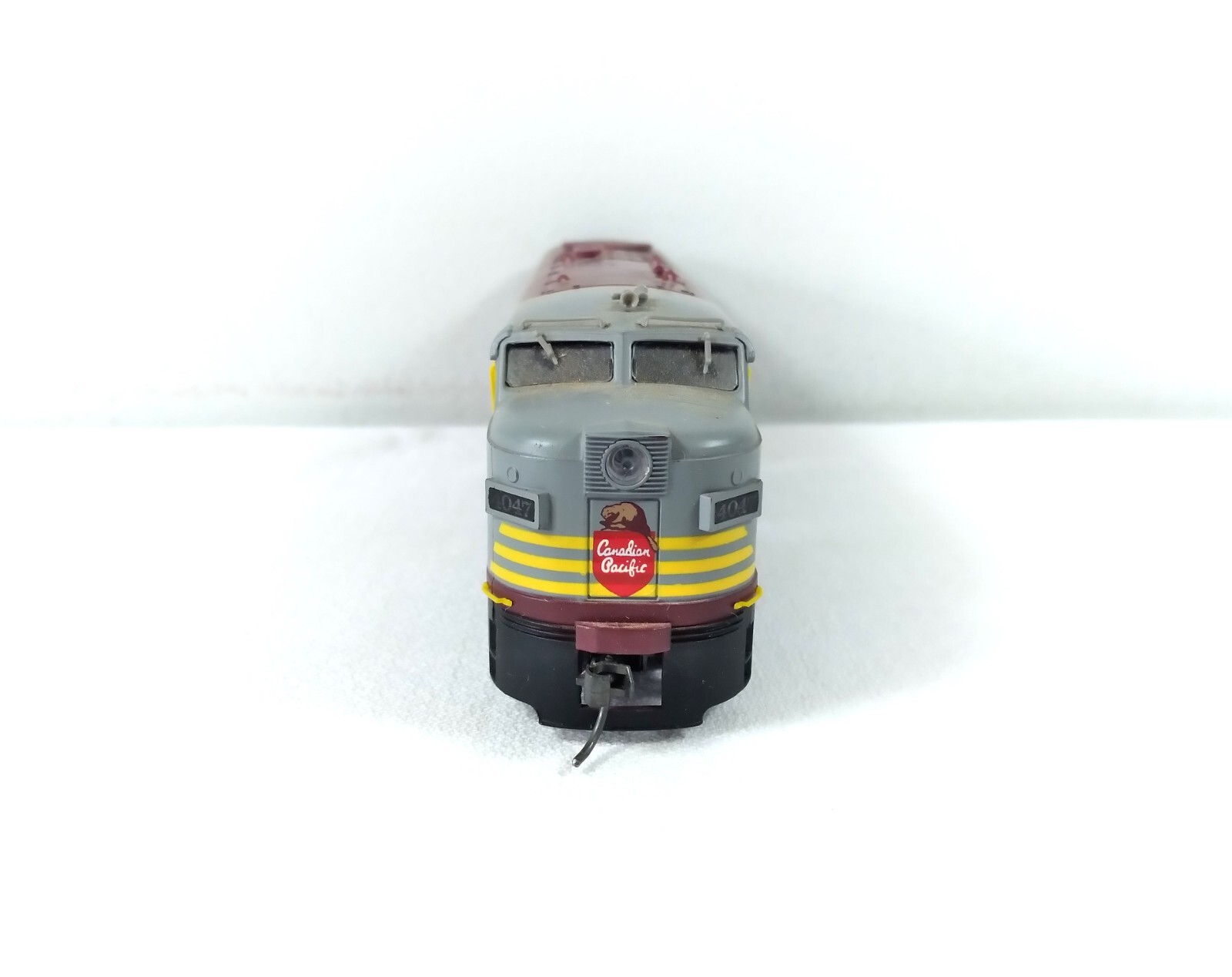 HO Train Life-Like Proto CPR #4047 Alco FA2 Locomotive – Powered