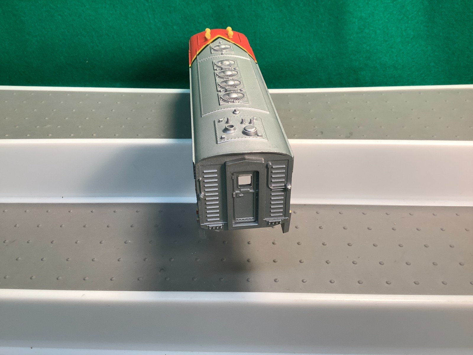 TYCO HO SCALE SANTA FE # 4015 DIESEL LOCOMOTIVE SHELL ONLY