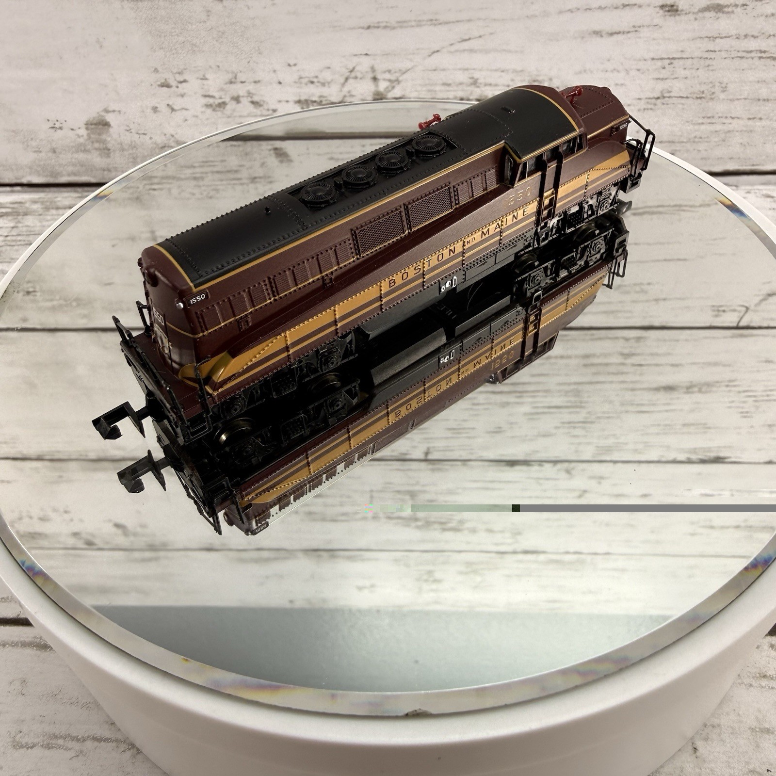 Life-Like N Scale BL2 Boston & Maine #1550 Diesel Locomotive Runs READ