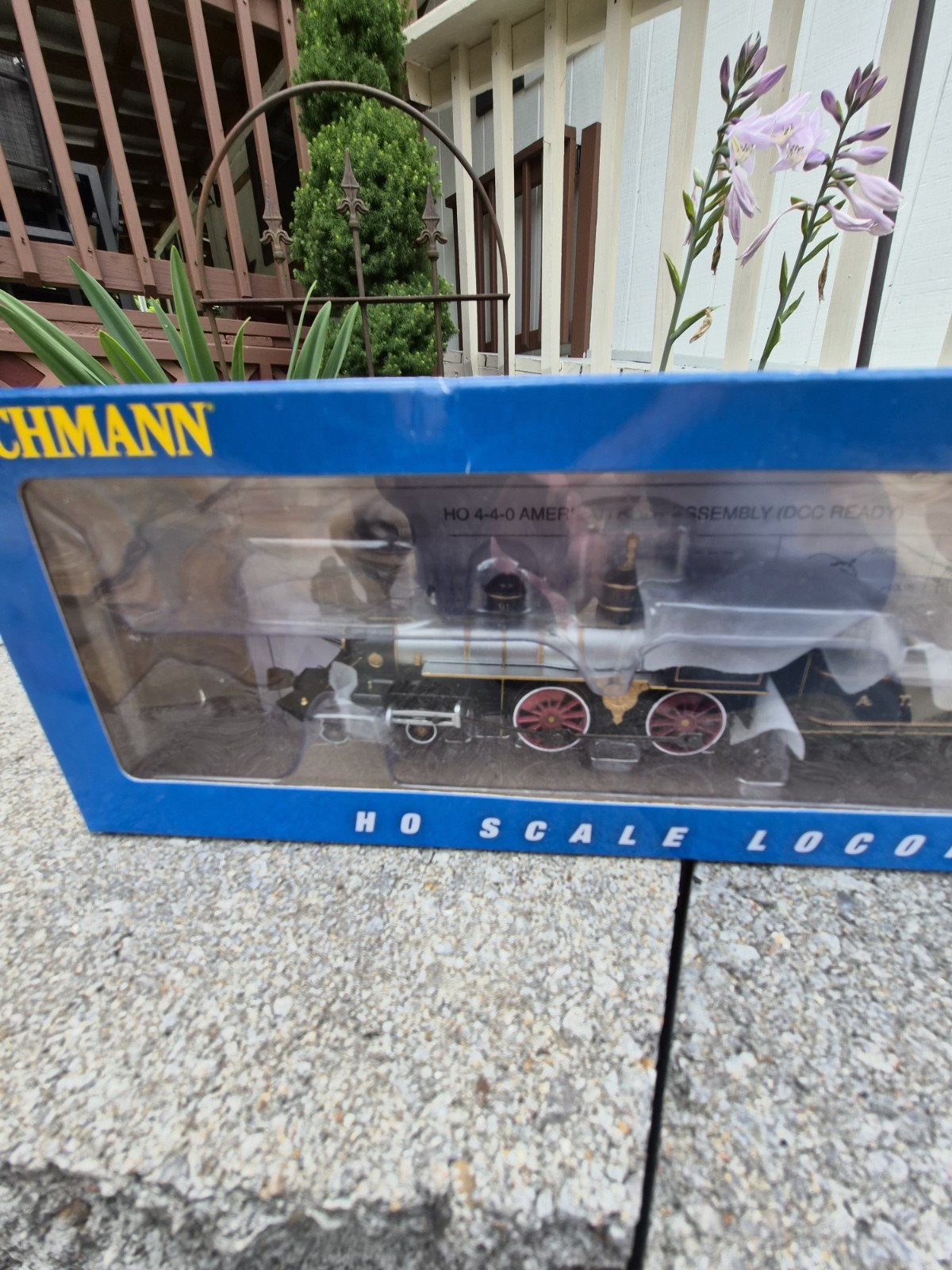Bachmann 51007 HO 4-4-0 American Santa Fe Steam Locomotive & Tender DCC Ready!