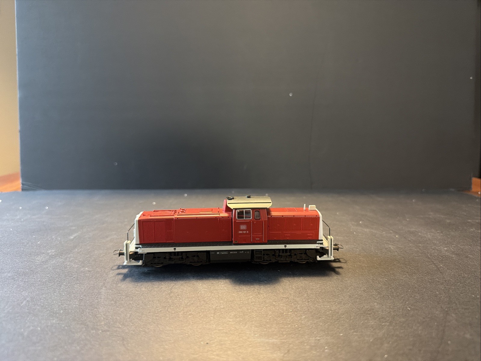 ROCO HO 43458 DB CLASS 290 101-5 DIESEL LOCOMOTIVE R.32