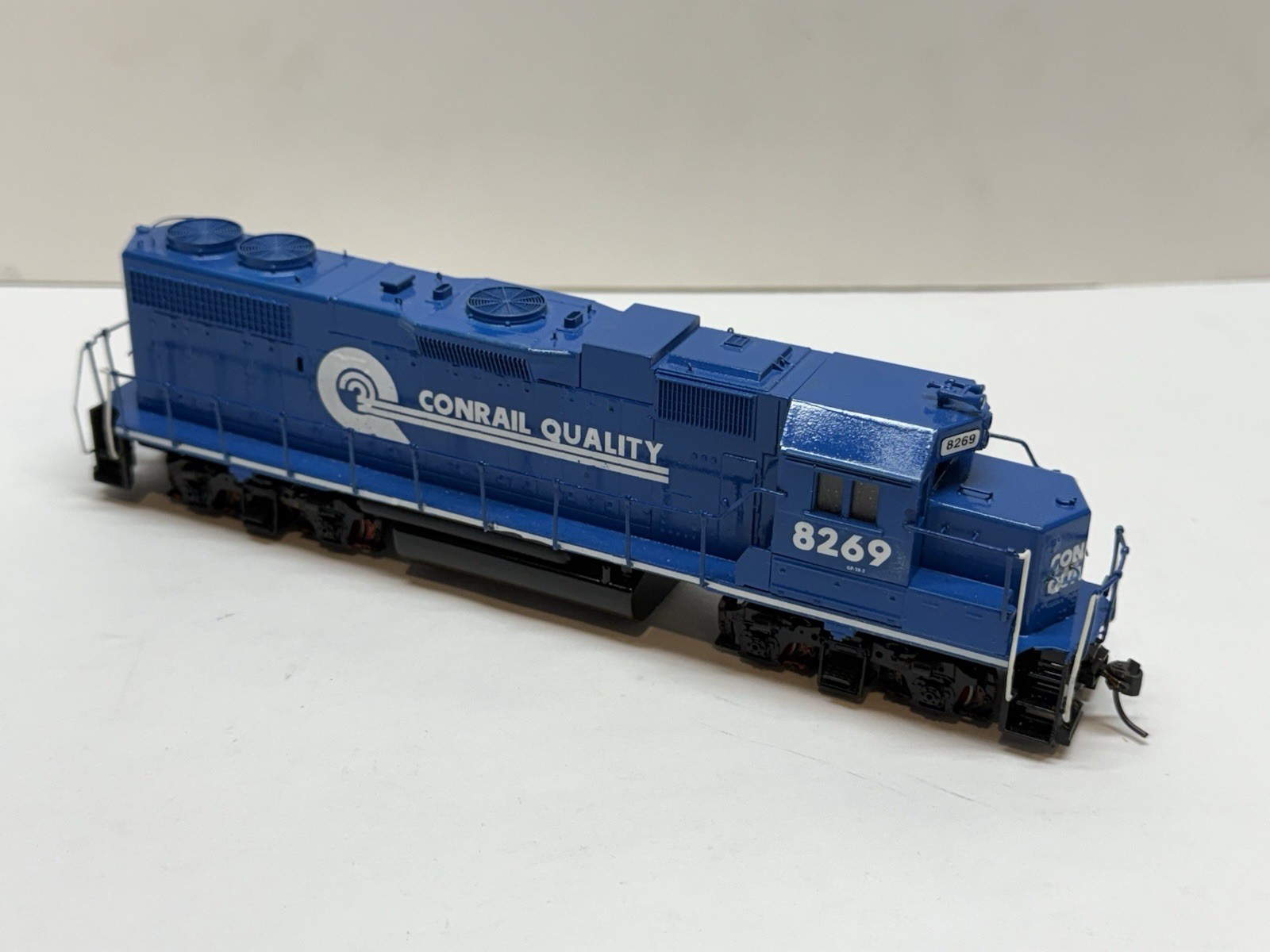 HO SCALE ATHEARN EMD GP38-2 CONRAIL QUALITY #8269 CR Loco CUSTOM PAINT/DETAIL