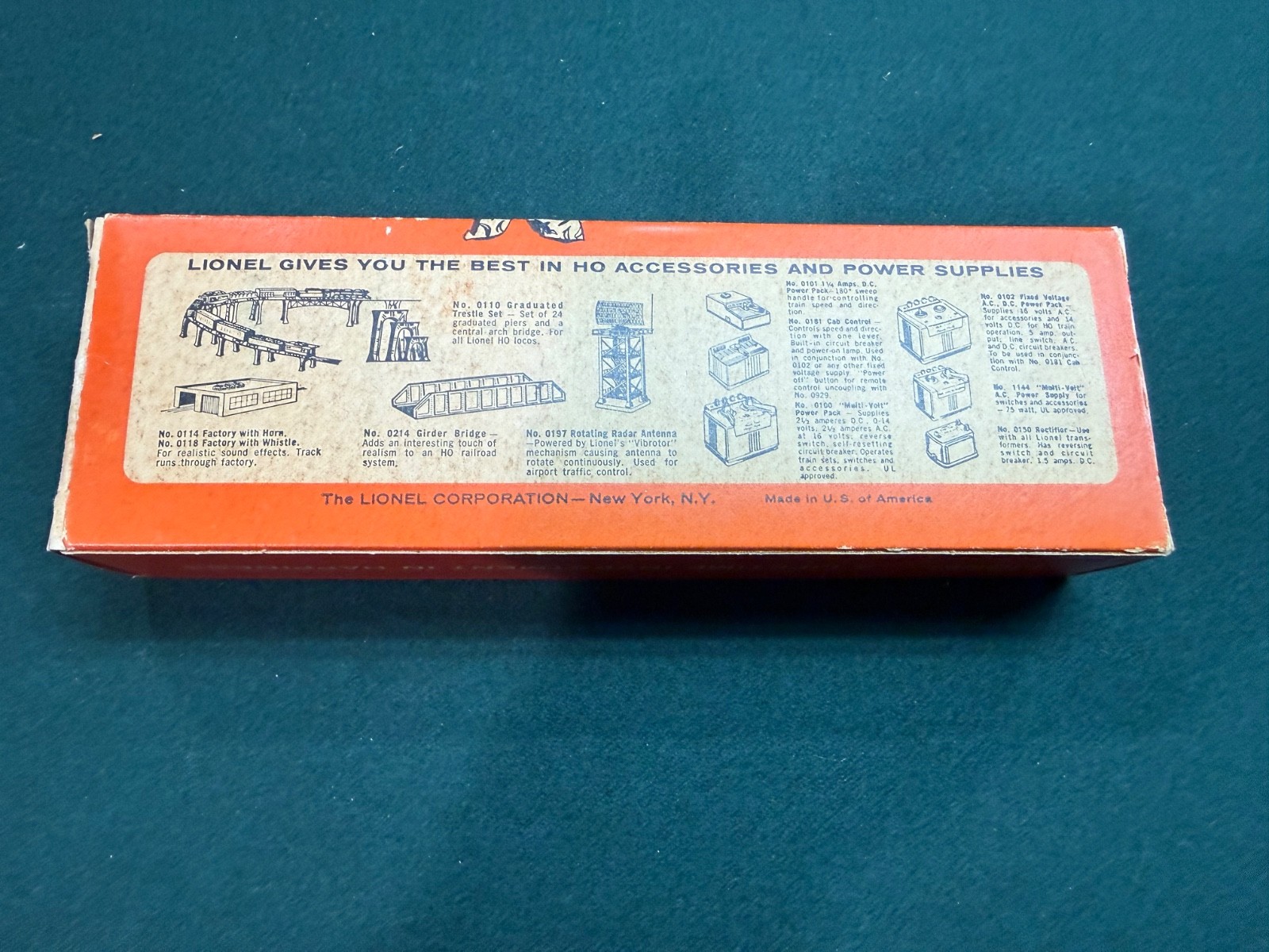 Lionel HO New Haven 272 Powered A (diesel), item 533, produced by Athearn – 1958