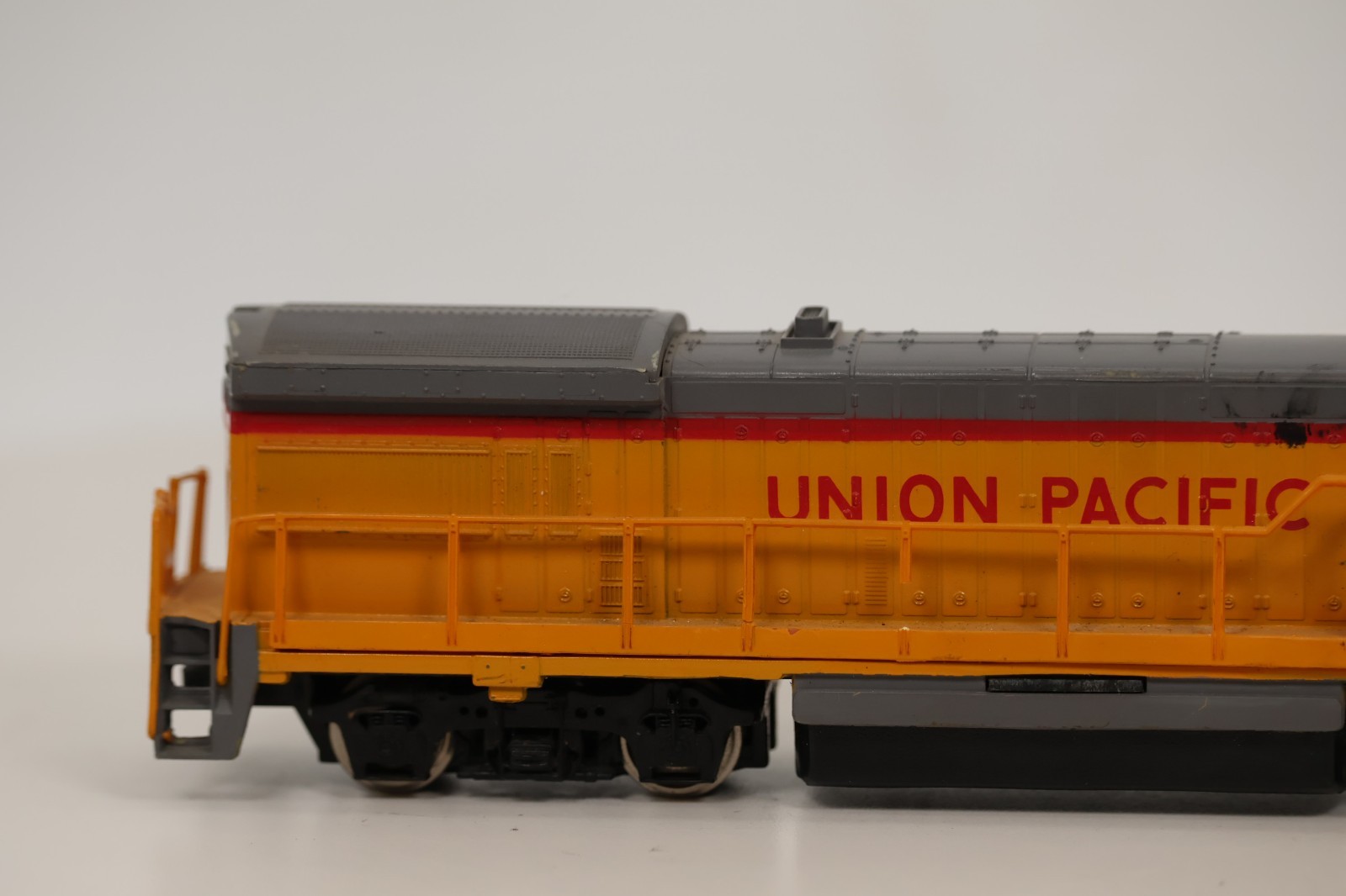 Bachmann HO Union Pacific GE U36B 0625 Diesel Locomotive No. 824 1:87 Scale