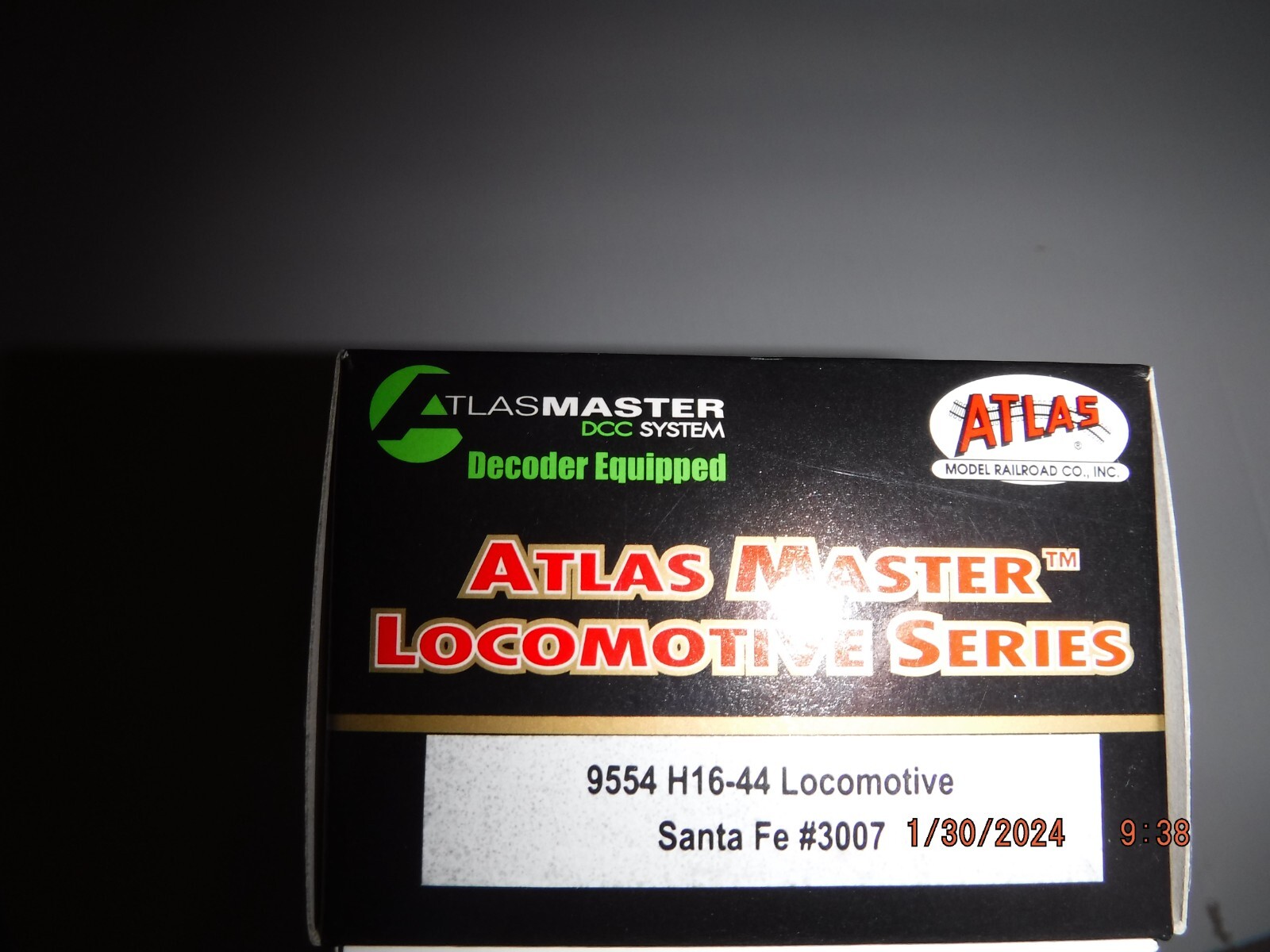 ATLAS HO SANTA FE H16-44 LOCOMOTIVE #3007 w/DCC DECODER ITEM #9554 – BRAND NEW!