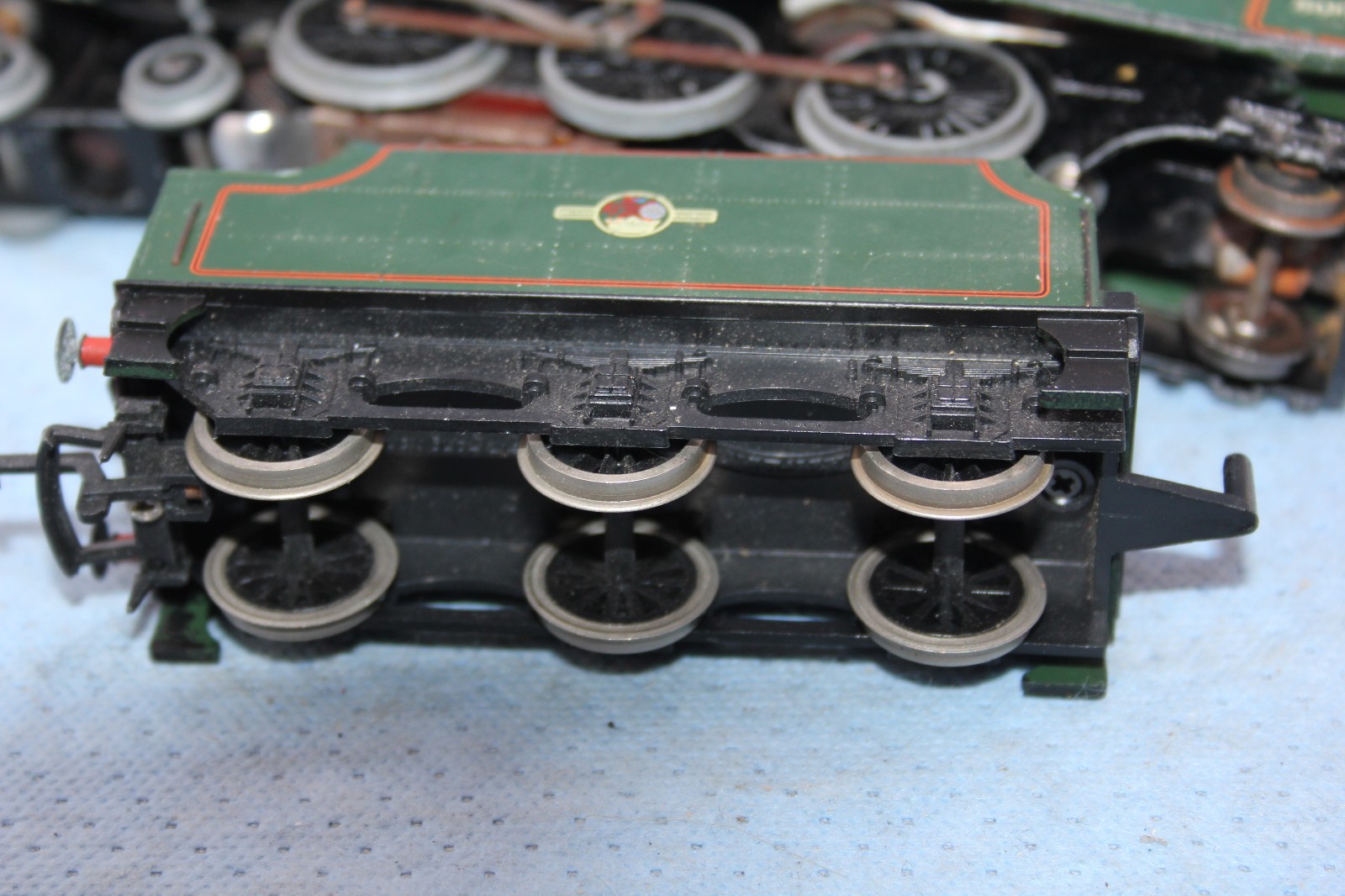 HORNBY 00 SILVER KING 4-6-2 LOCOMOTIVE AND TENDER