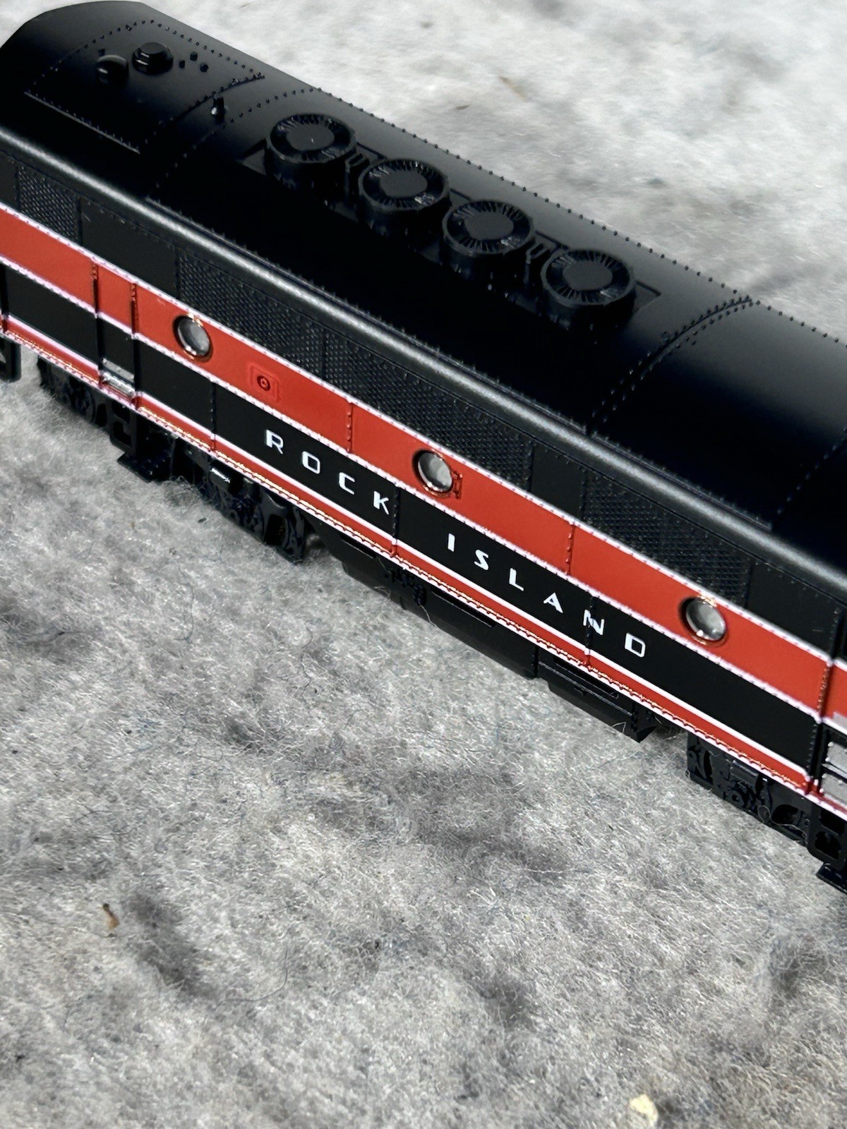 Beautiful KATO Rock Island RR F-3A #44 Locomotive N Gauge ￼