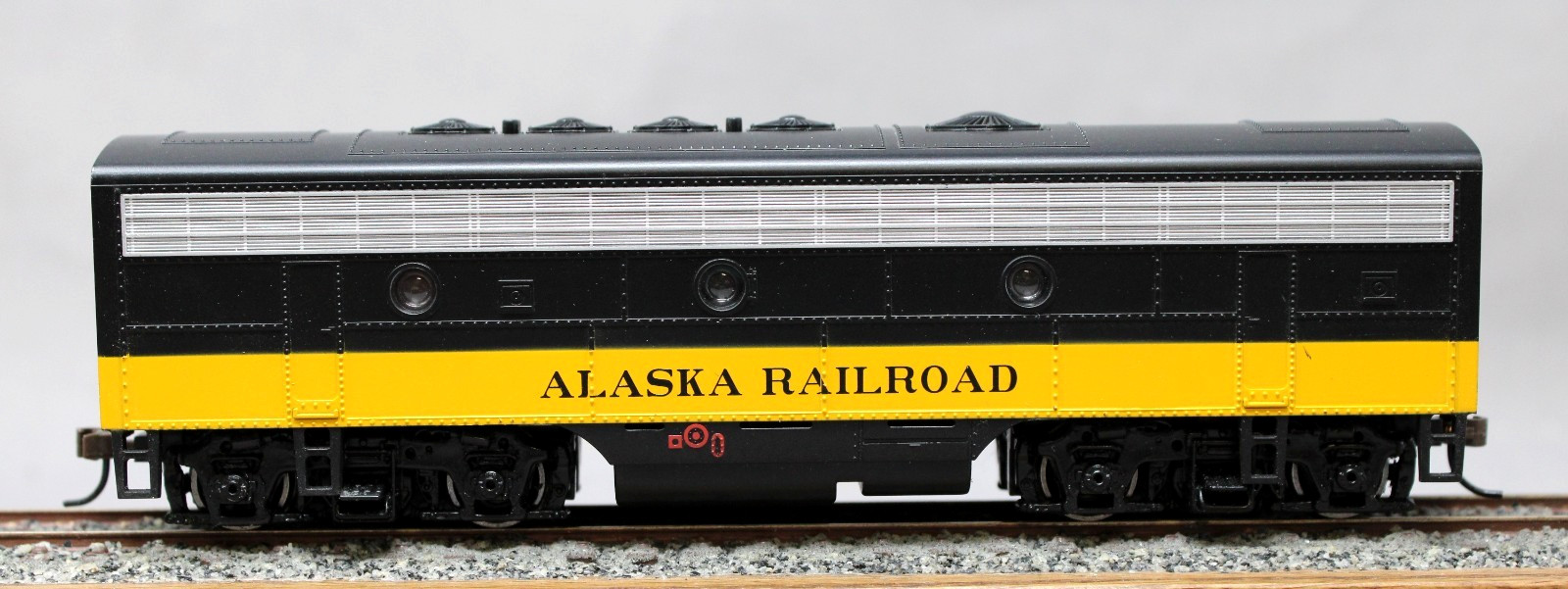 BACHMANN #63810 Alaska Railroad ARR EMD F7B Diesel, DCC Ready, C8