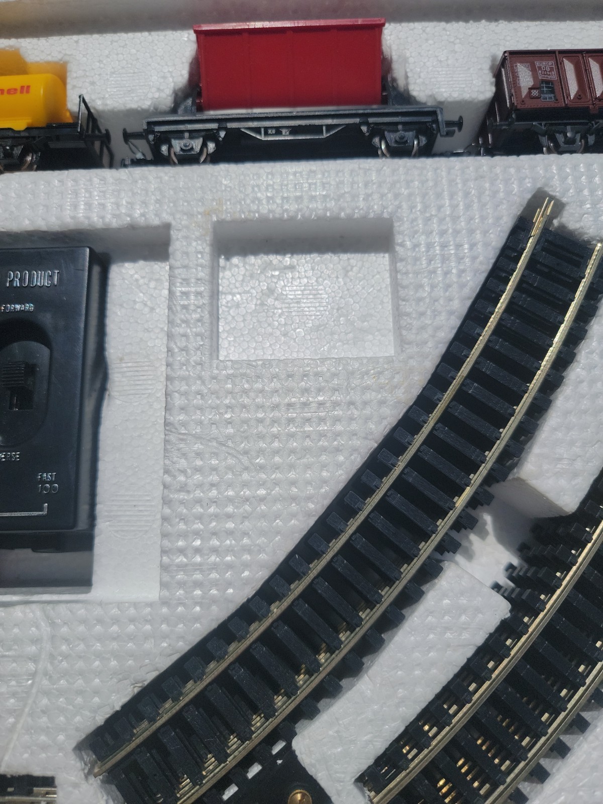HO Scale Roco 41046 DB Deutsche Bahn Class 384 Diesel Loco +3 Cars & Track *READ
