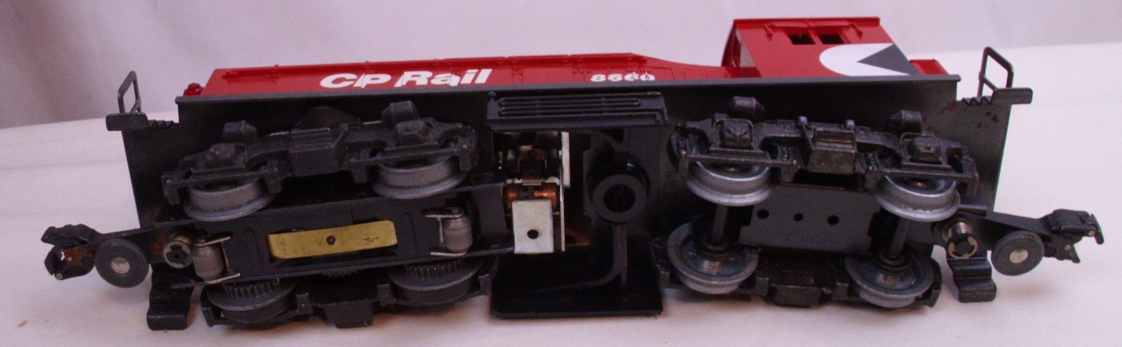 LIONEL CP RAIL SWITCHER DIESEL LOCOMOTIVE 4-0-4 O SCALE 1978 6-8660