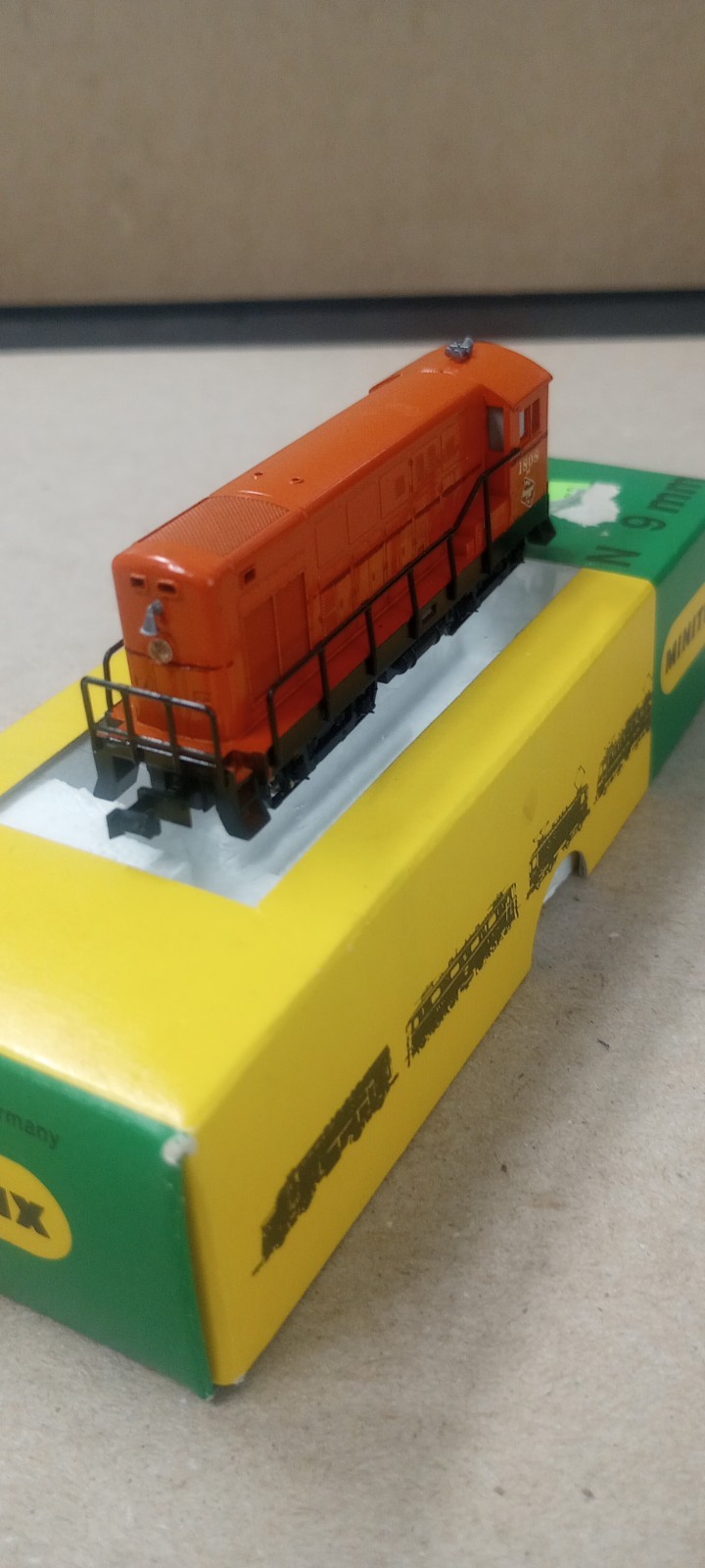 N Scale Vintage Minitrix H12-44 Fairbanks Morse Switcher
