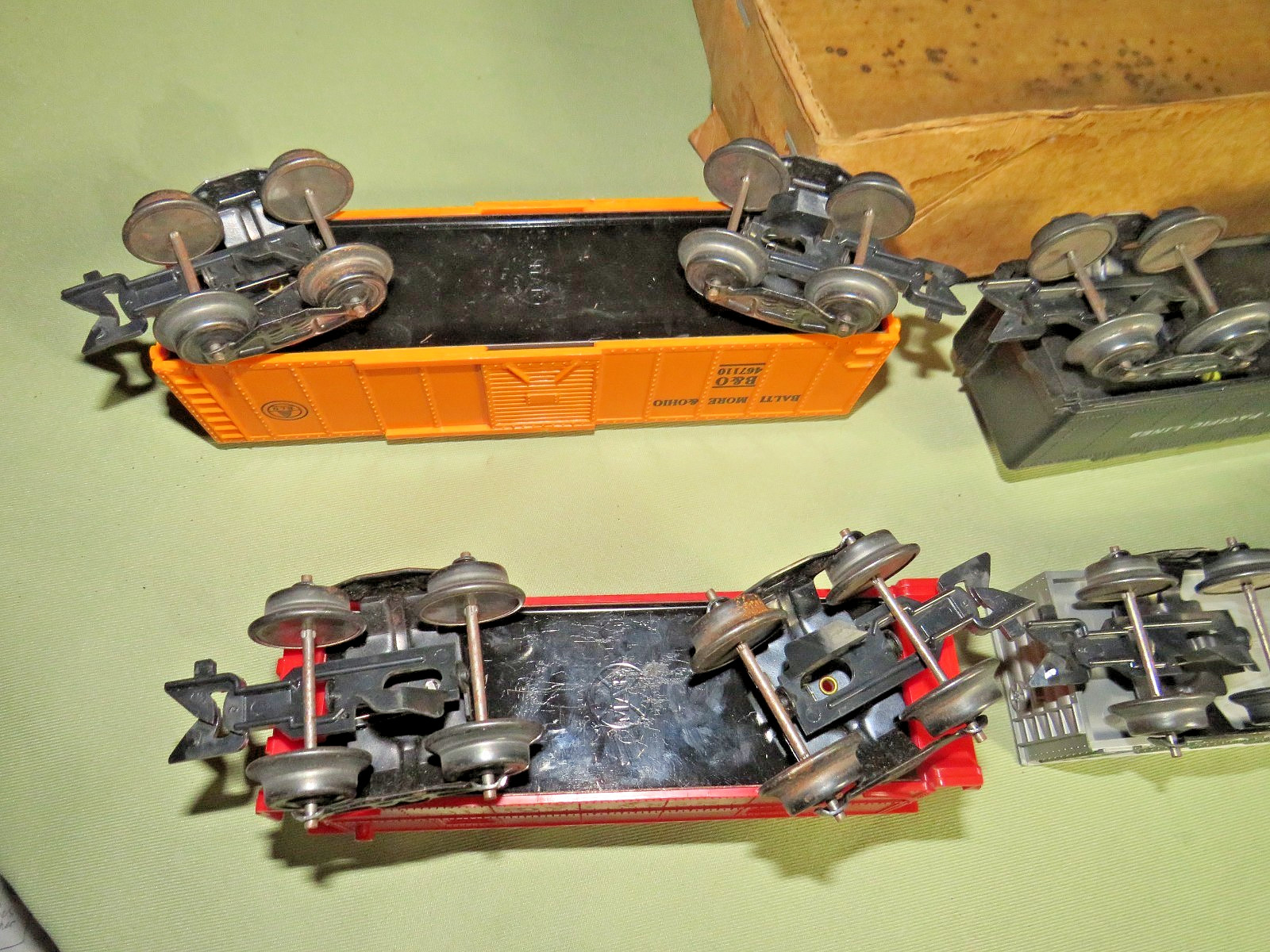 VINTAGE 1950s UNIQUE / MARX O OR 027 GAUGE ELECTRIC FREIGHT TRAIN SET IN BOX