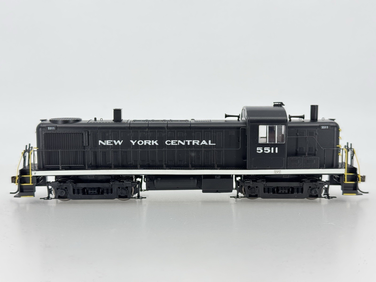 HO Athearn RTR 84079 New York Central Alco RS-3 Diesel Locomotive NYC #5504