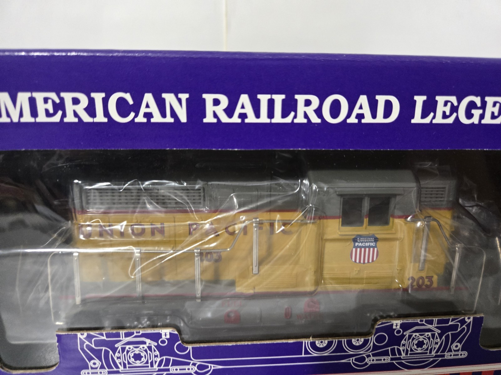 RMT O-O27 Gauge Union Pacific Diesel #203 Complete Powered Locomotive New Sweet