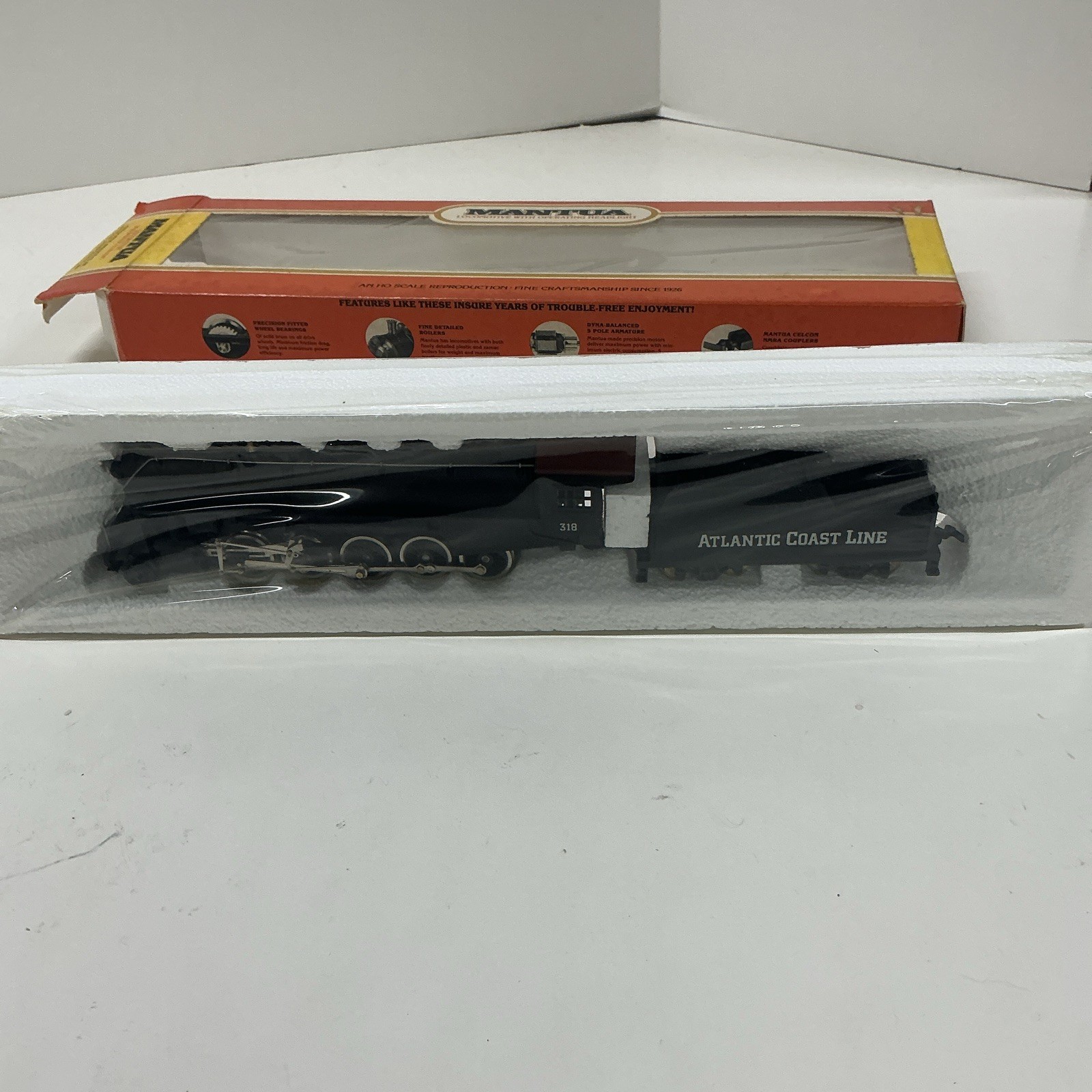 Mantua HO Scale Atlantic Coast Line 2-10-0 Decapod Steam Locomotive 318-47
