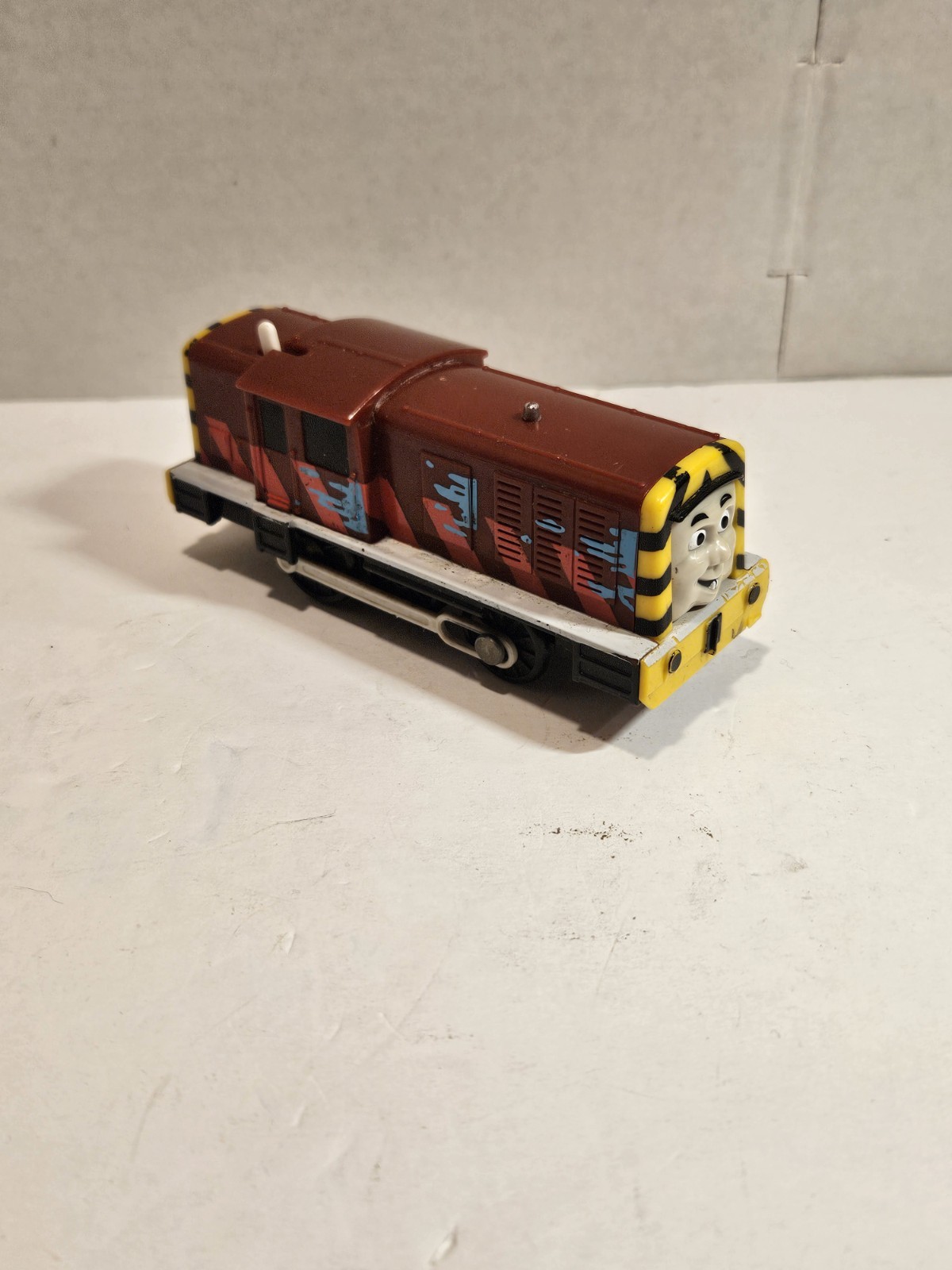 Thomas & Friends Salty Motorized TrackMaster Engine Train 2991 Mattel 2009