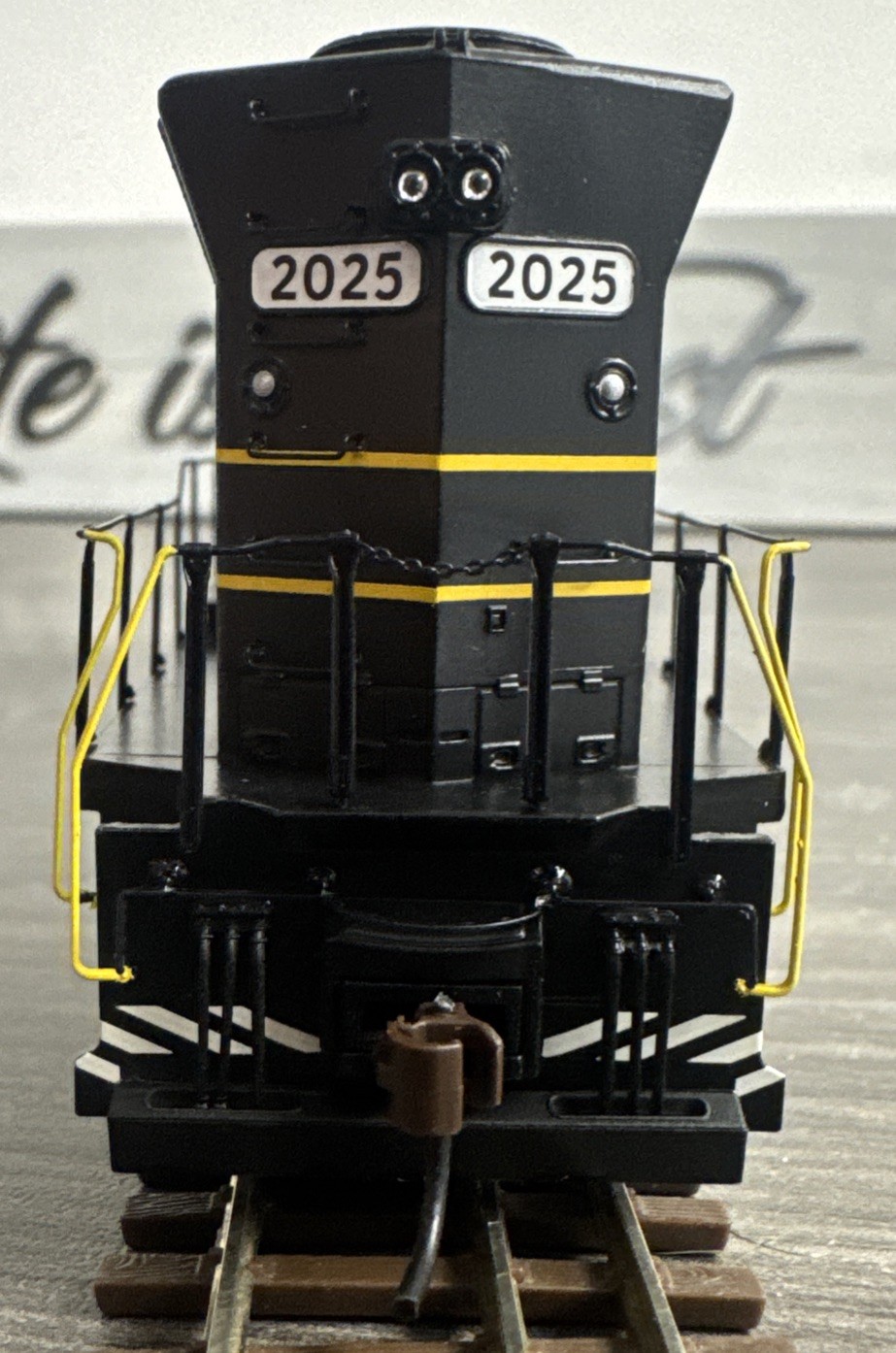 Athearn HO #95447 Seaboard Coast Line SD45 Diesel Loco #2025 – DCC Ready & LNIB!