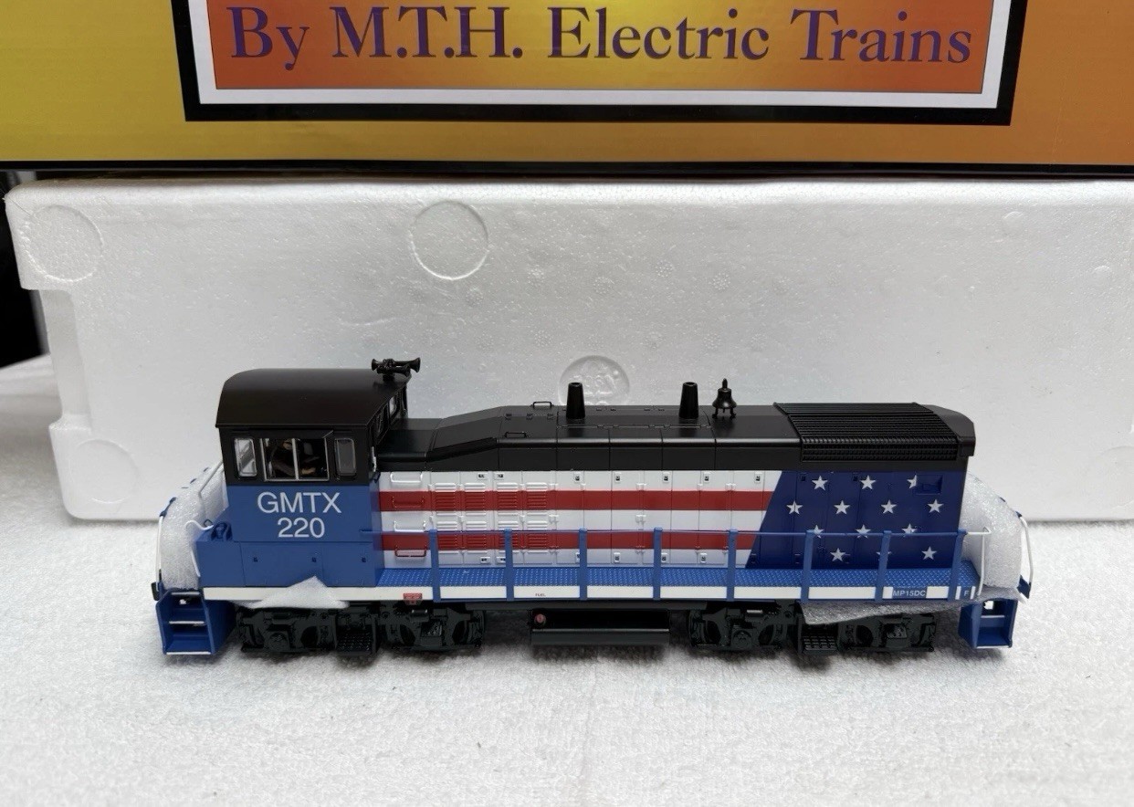MTH (RAILKING SCALE) GMTX #220 MP15DC SWITCHER DIESEL PS3! 30-21011-1 USA FLAG