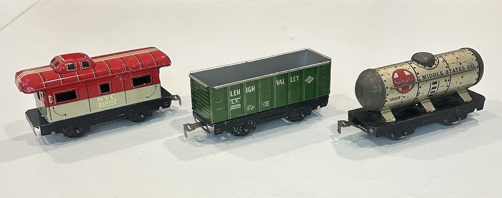 Lot of 12 Vintage Marx O Train Commodore Vanderbilt Engine Tin Cars Track